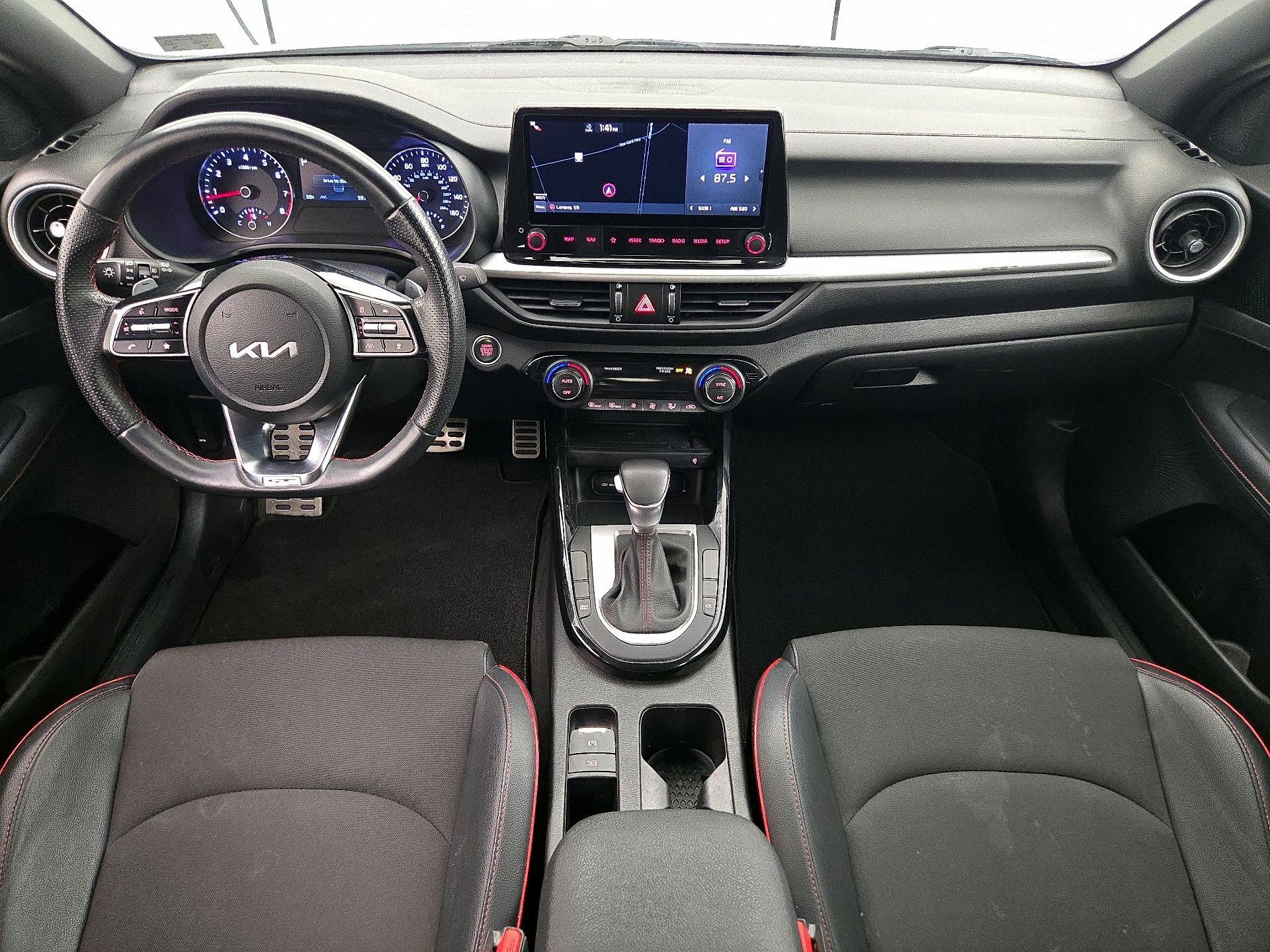 Thumbnail: 2022 Kia Forte - 9