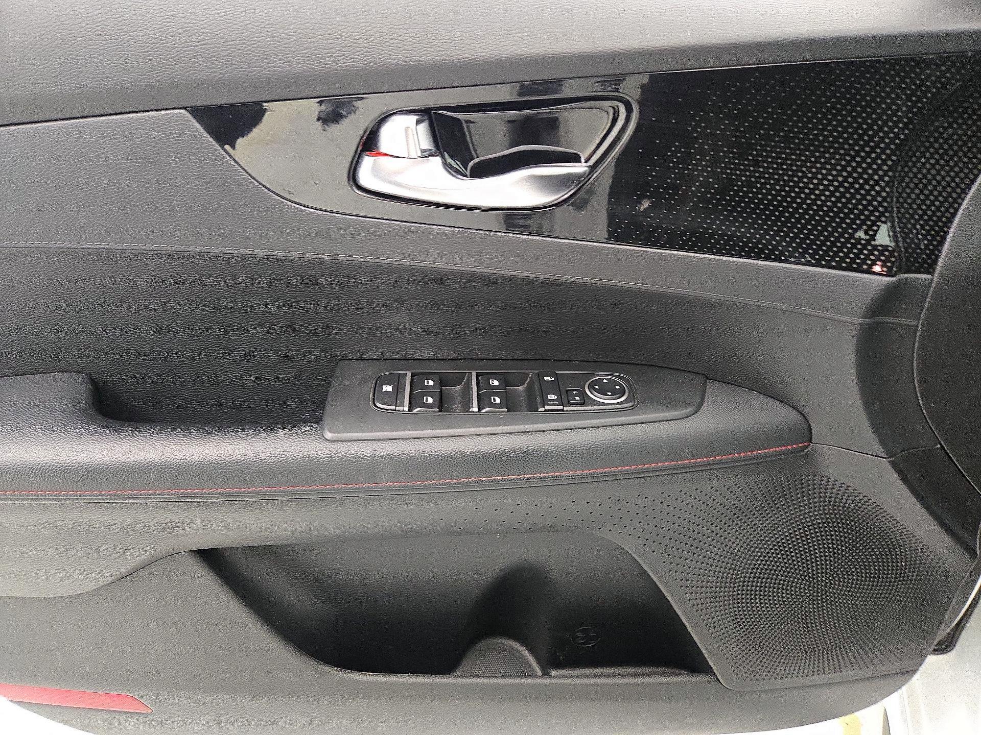 Thumbnail: 2022 Kia Forte - 12