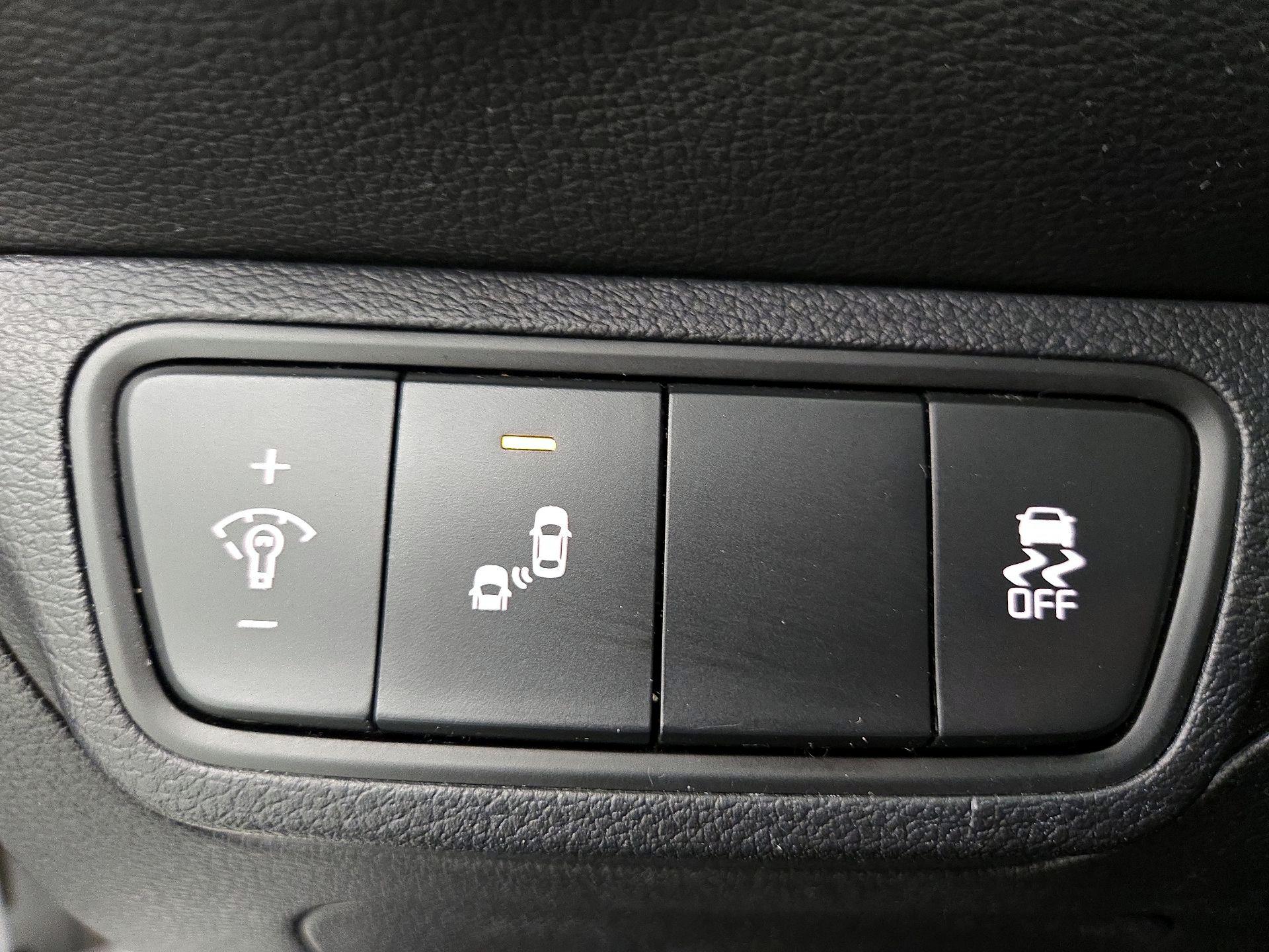 Thumbnail: 2022 Kia Forte - 13