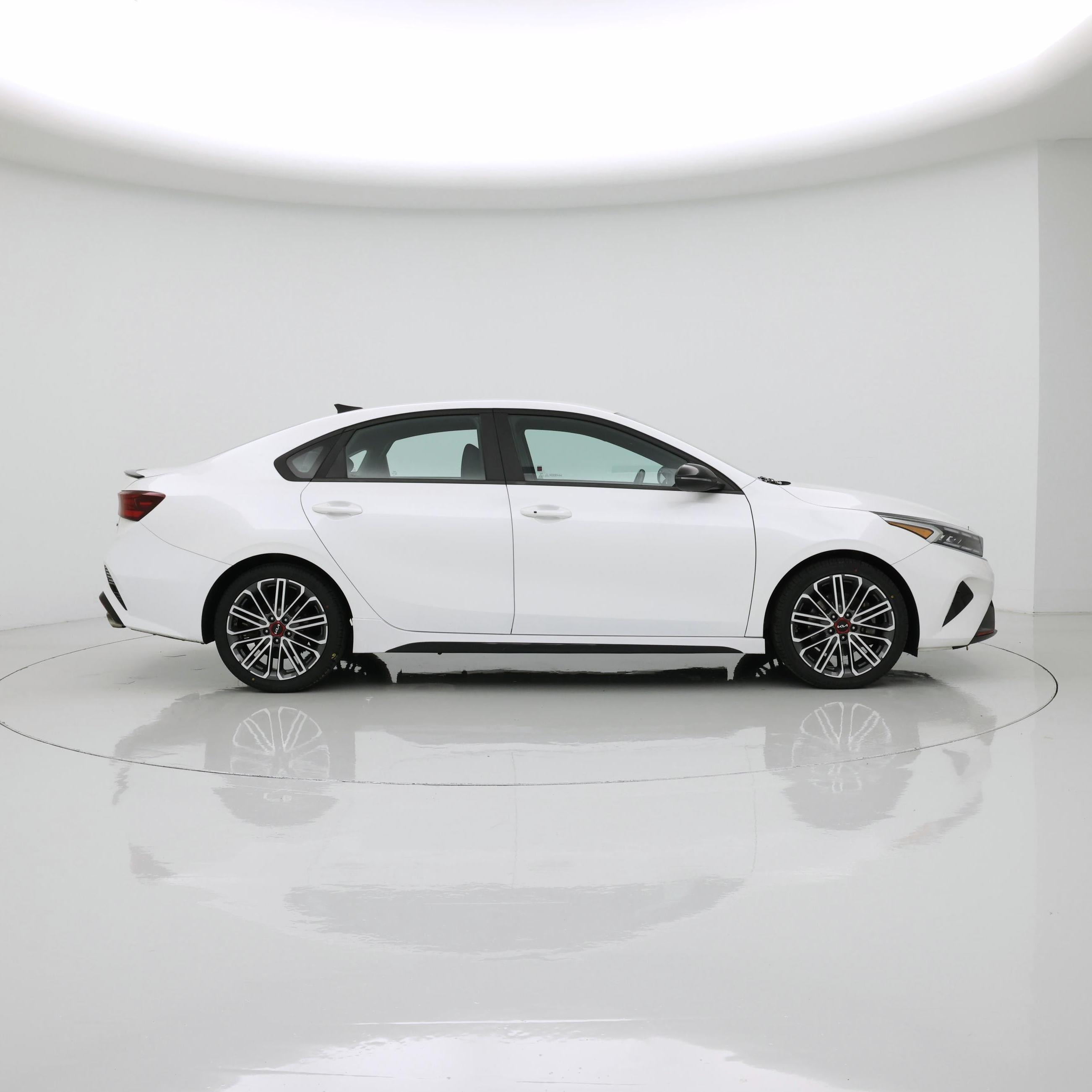 Thumbnail: 2022 Kia Forte - 7