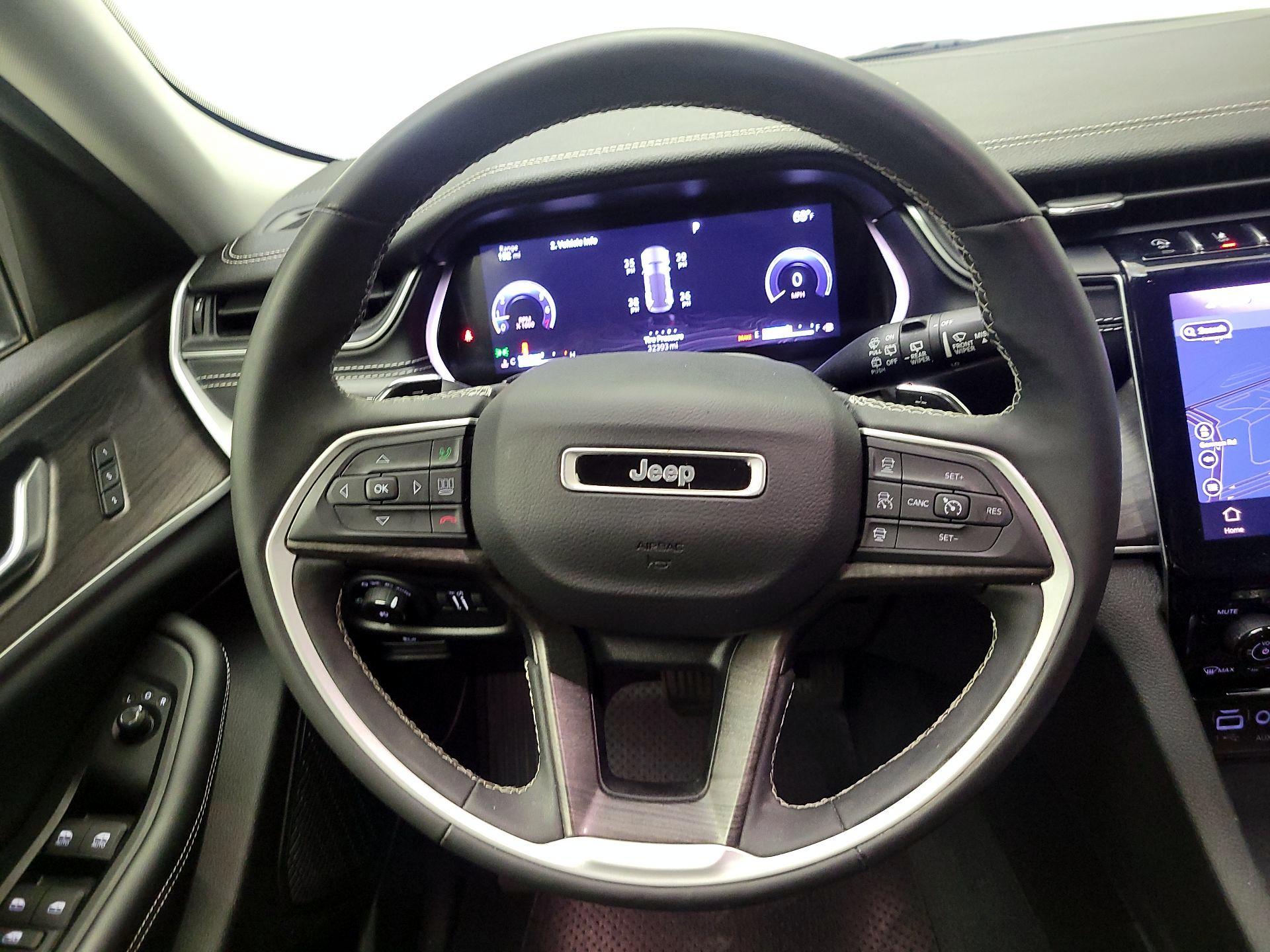 Thumbnail: 2023 Jeep Grand Cherokee - 10