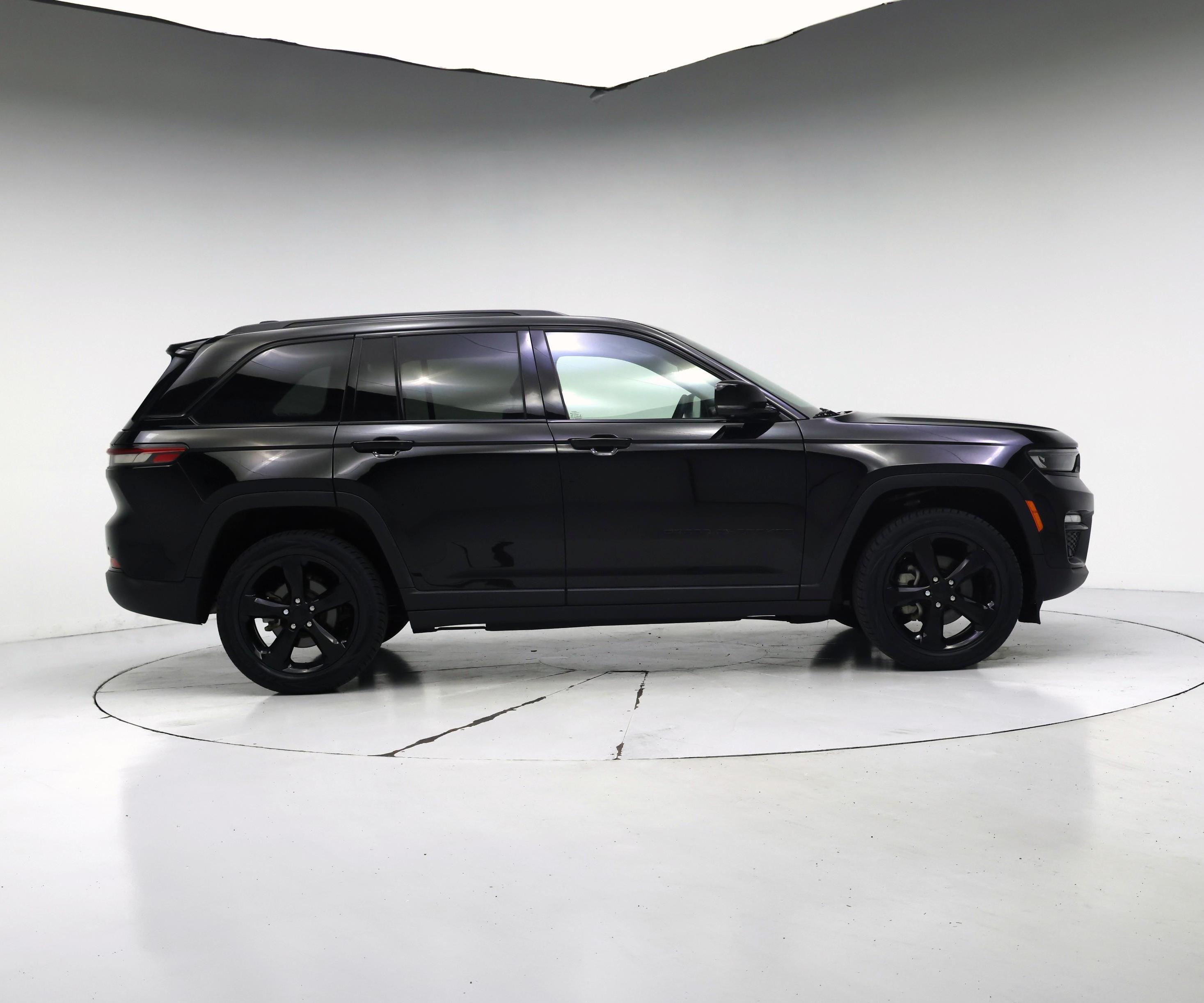 Thumbnail: 2023 Jeep Grand Cherokee - 7