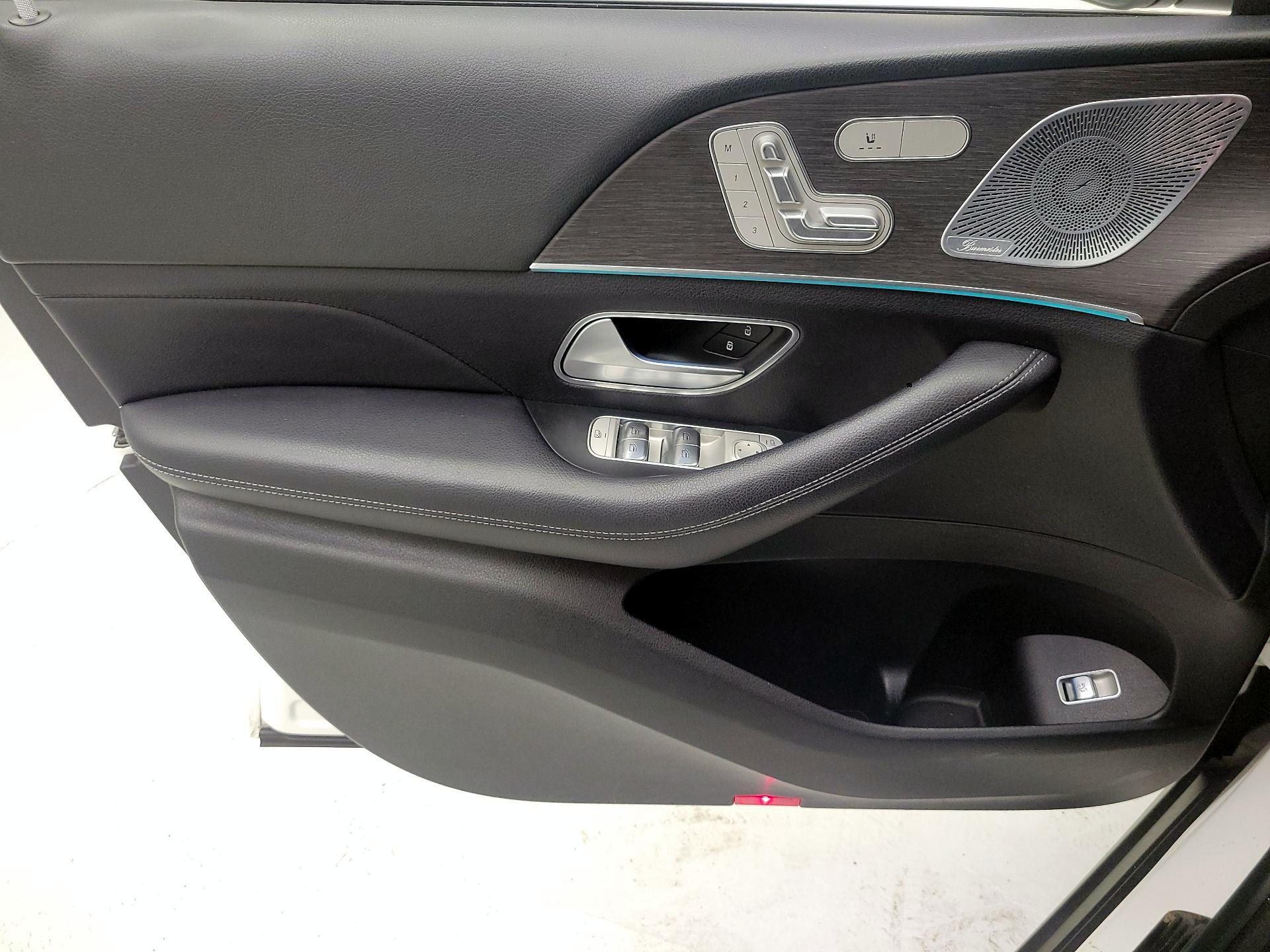 Thumbnail: 2020 Mercedes-Benz GLE - 10