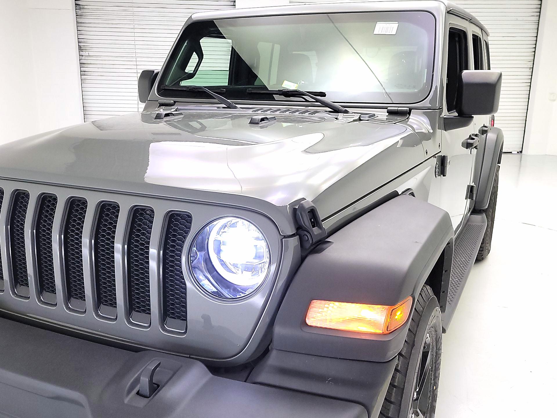 Thumbnail: 2021 Jeep Wrangler - 3