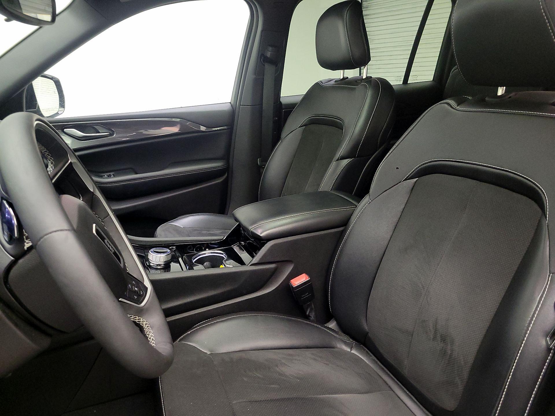 Thumbnail: 2023 Jeep Grand Cherokee L - 9