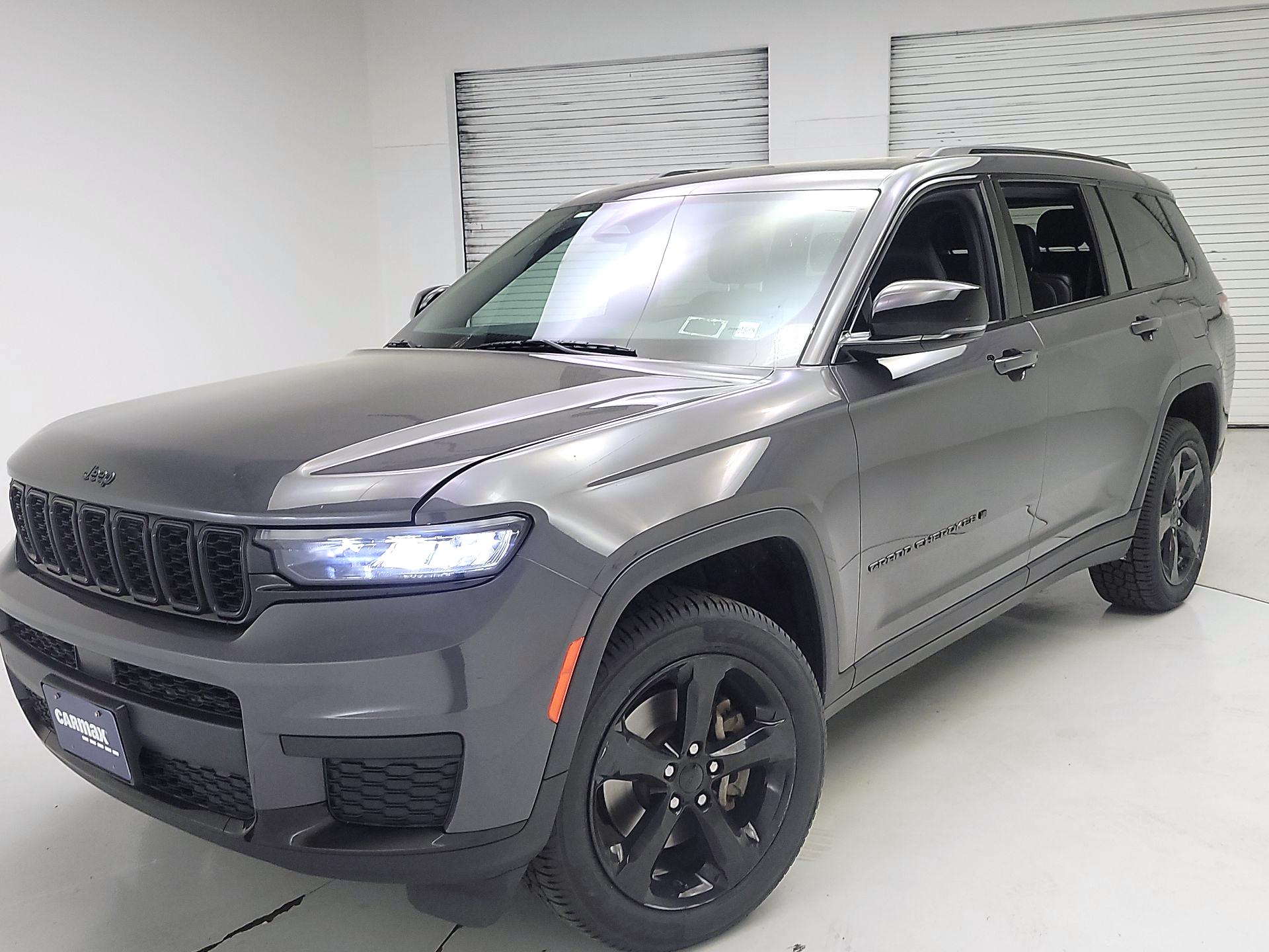 Thumbnail: 2023 Jeep Grand Cherokee L - 3