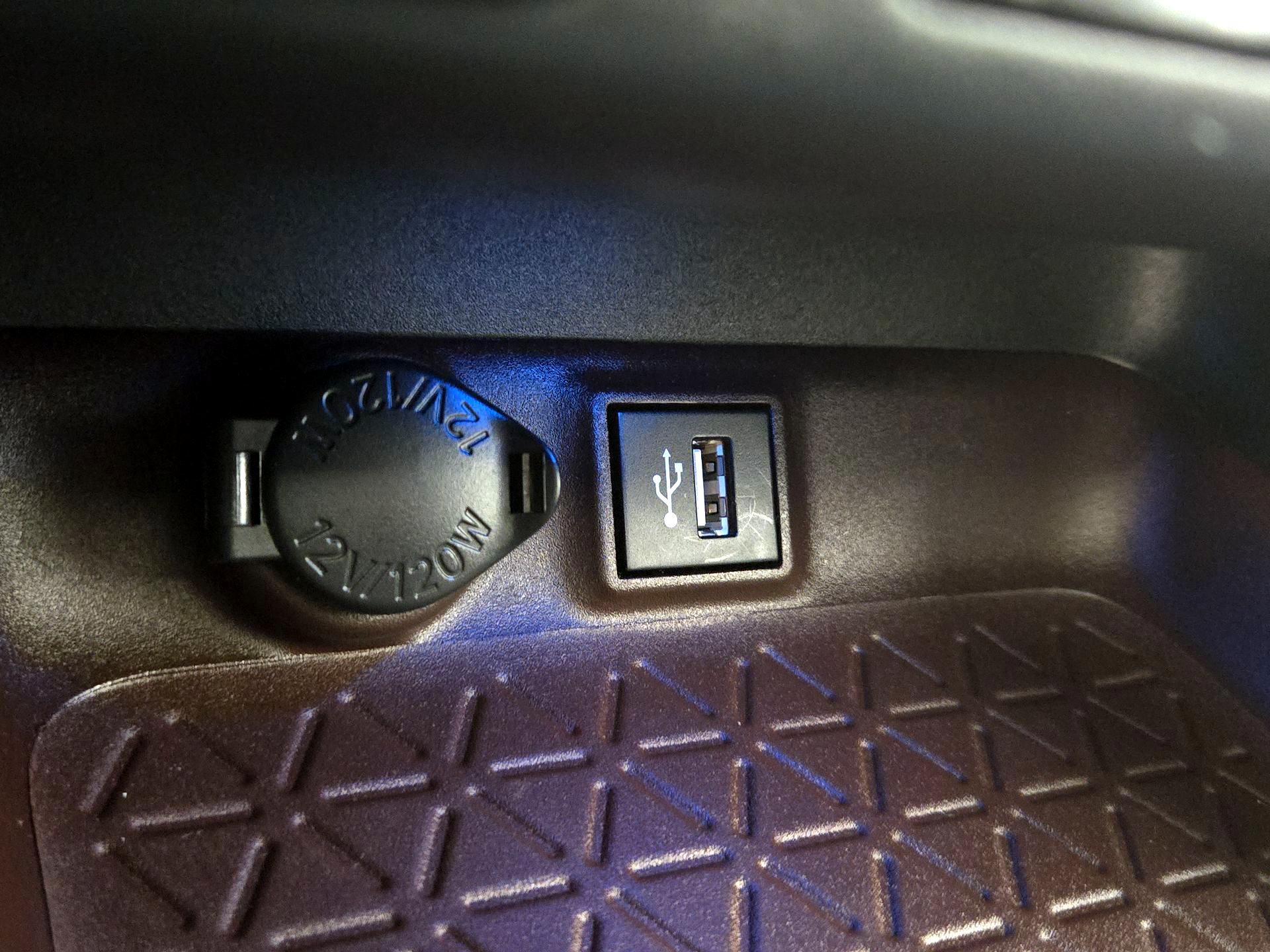 Thumbnail: 2023 Toyota RAV4 - 19