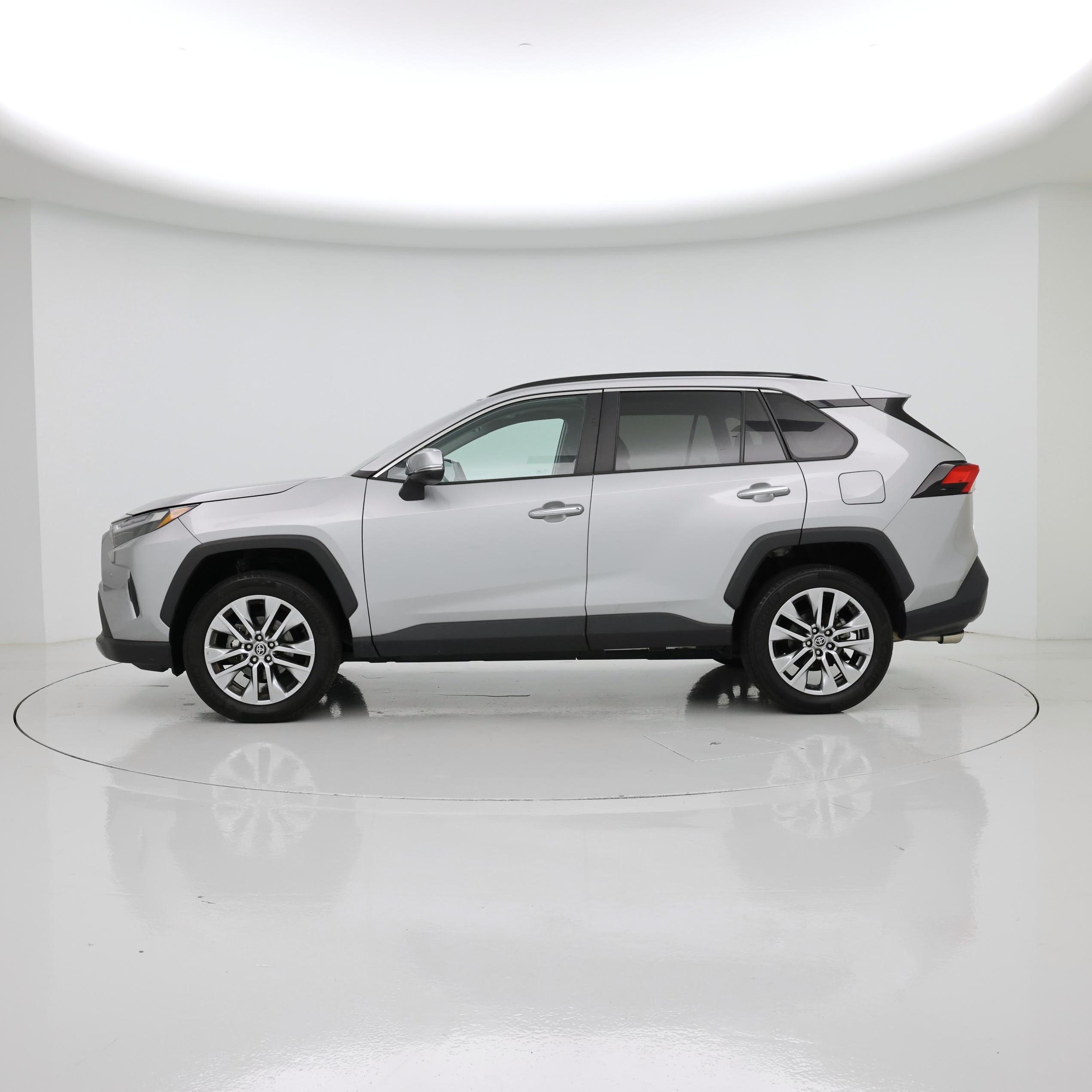 Thumbnail: 2023 Toyota RAV4 - 3
