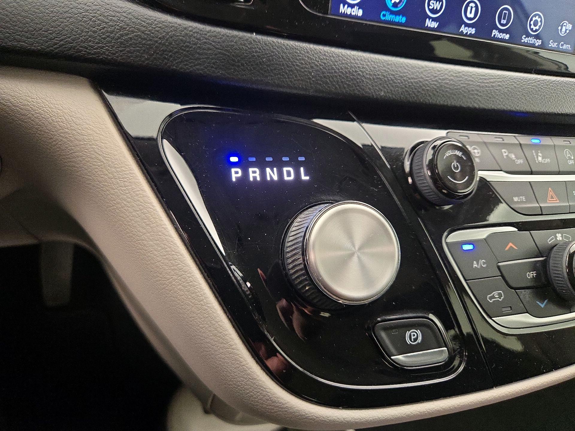 Thumbnail: 2020 Chrysler Pacifica - 18
