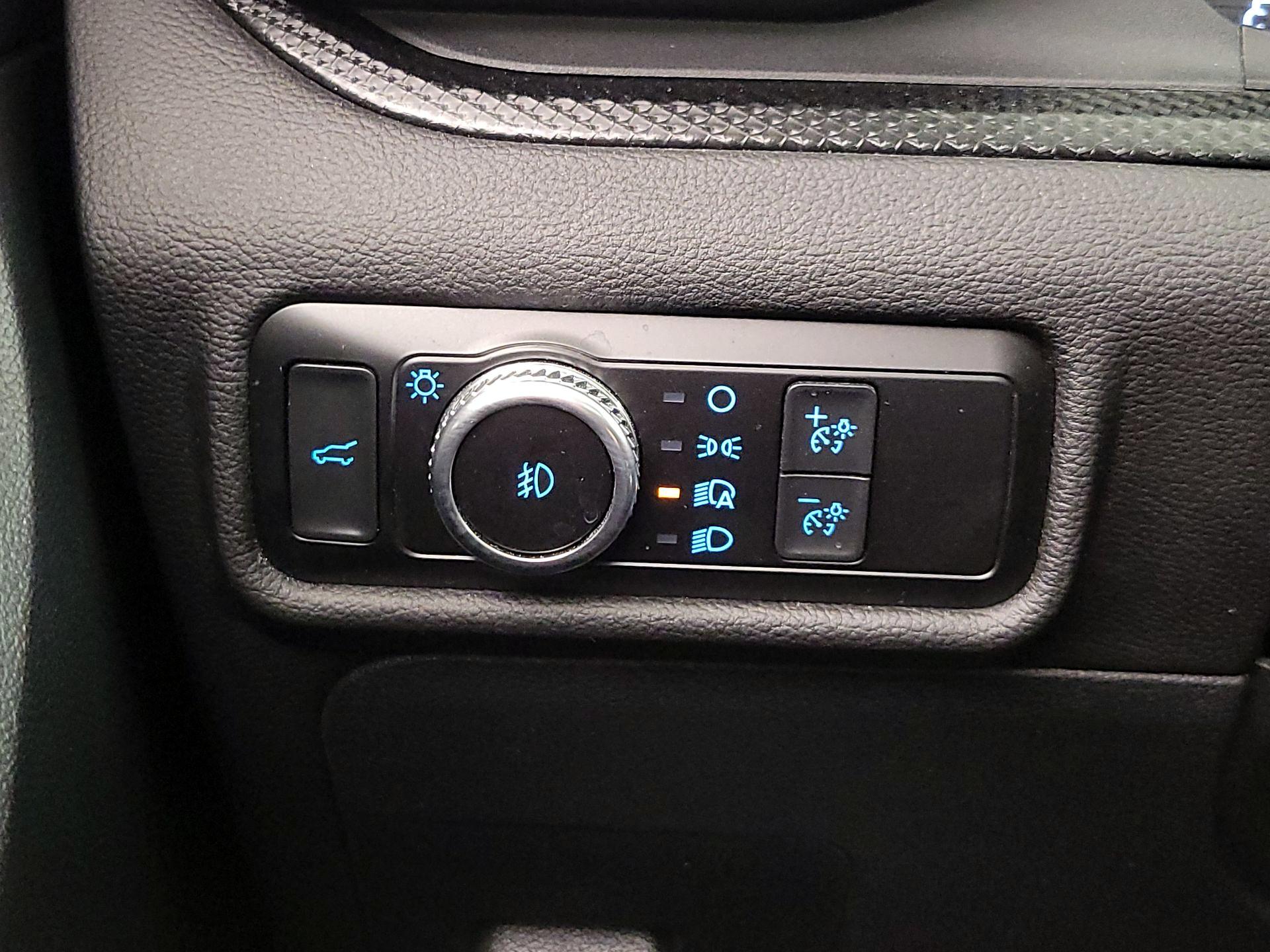 Thumbnail: 2022 Ford Explorer - 13