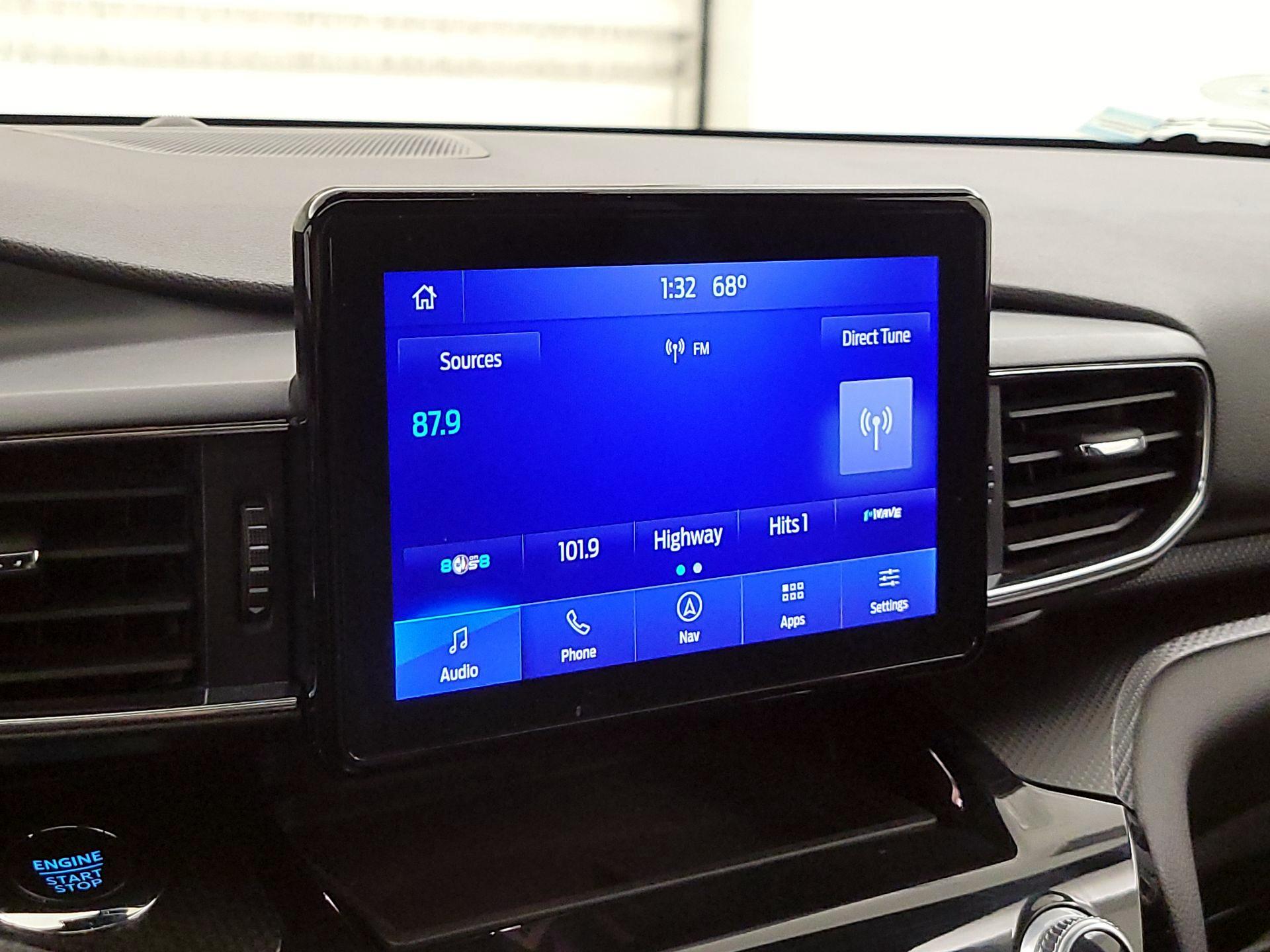 Thumbnail: 2022 Ford Explorer - 16