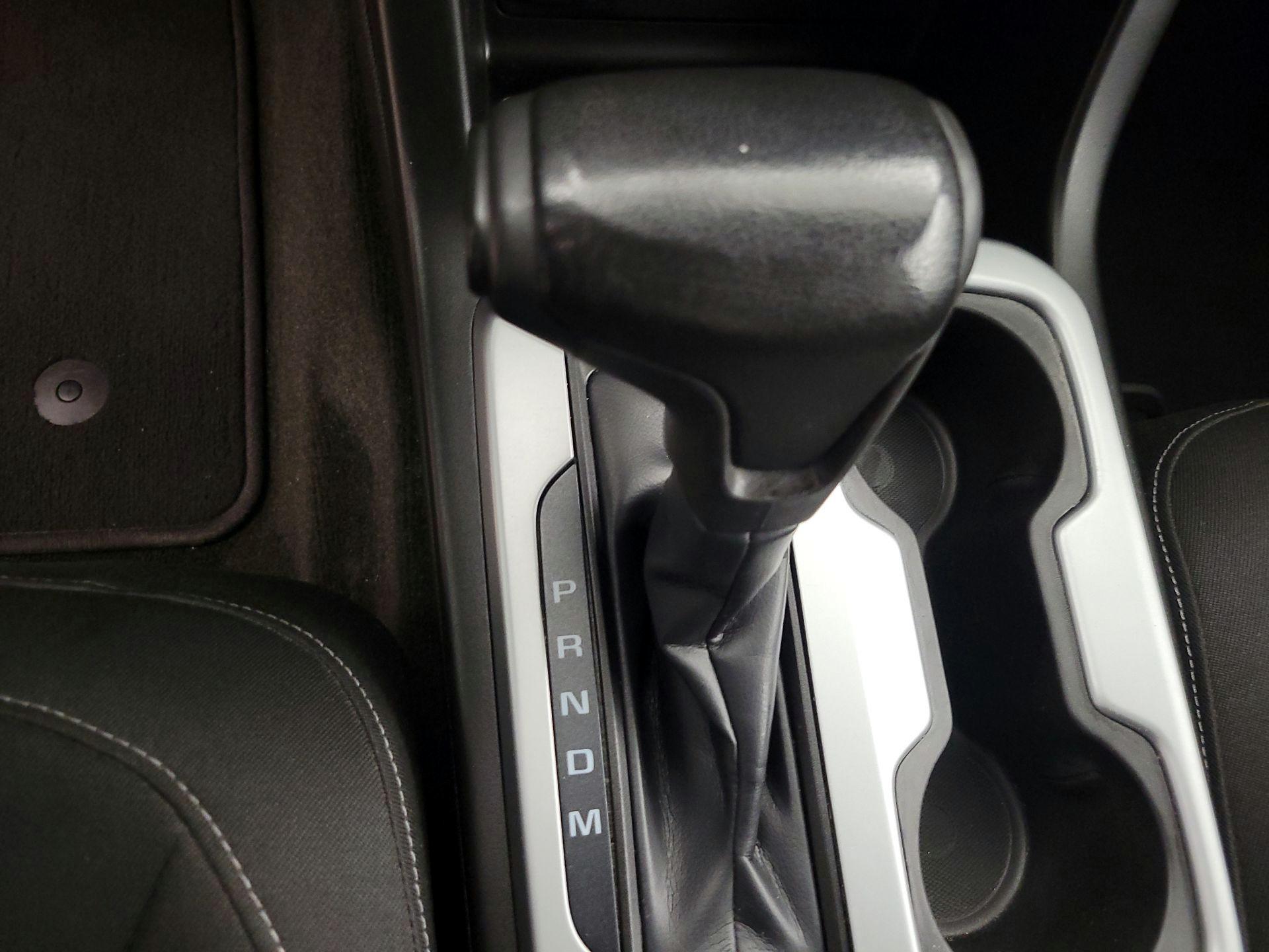 Thumbnail: 2015 Chevrolet Colorado - 16