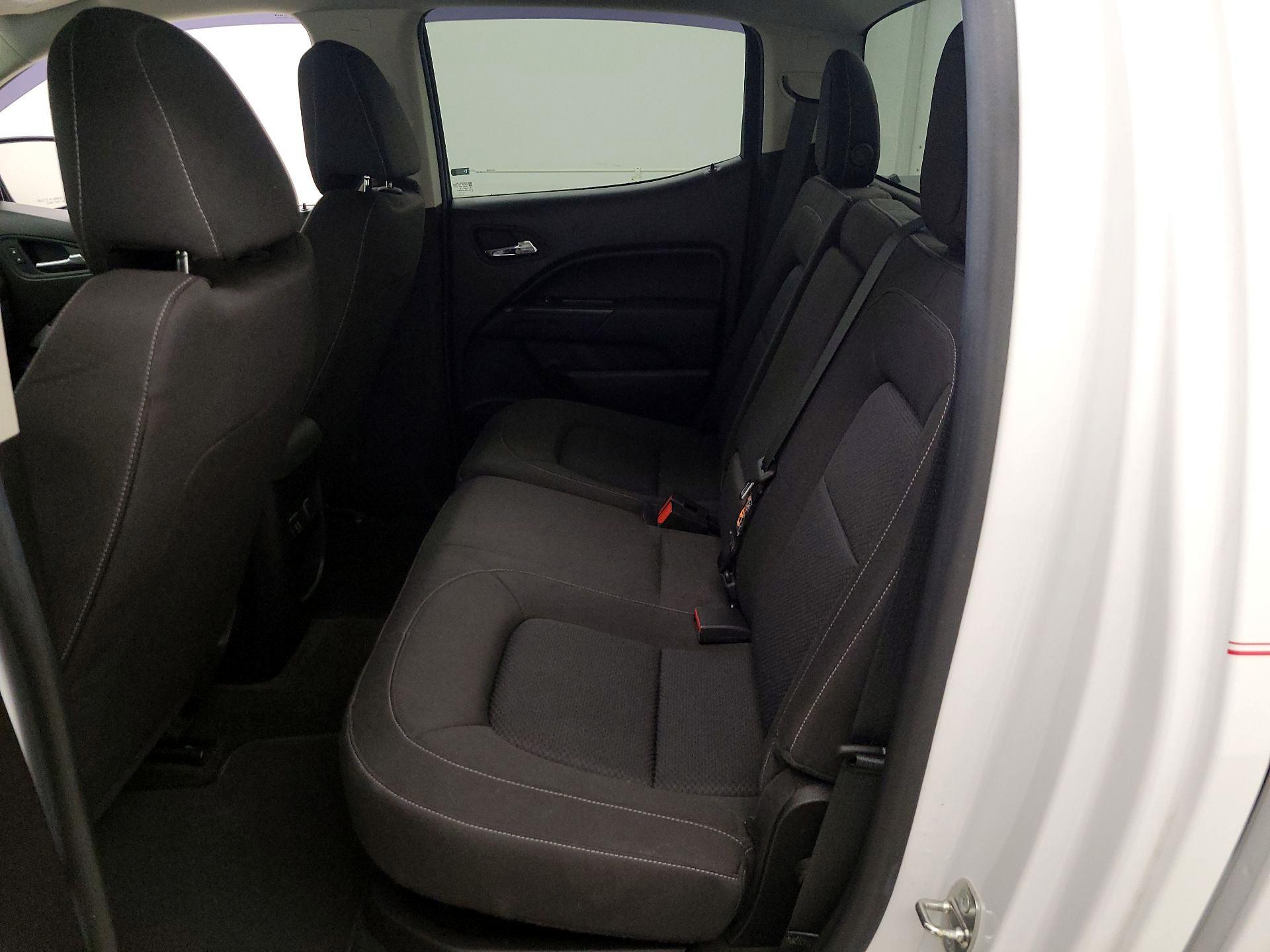 Thumbnail: 2015 Chevrolet Colorado - 18