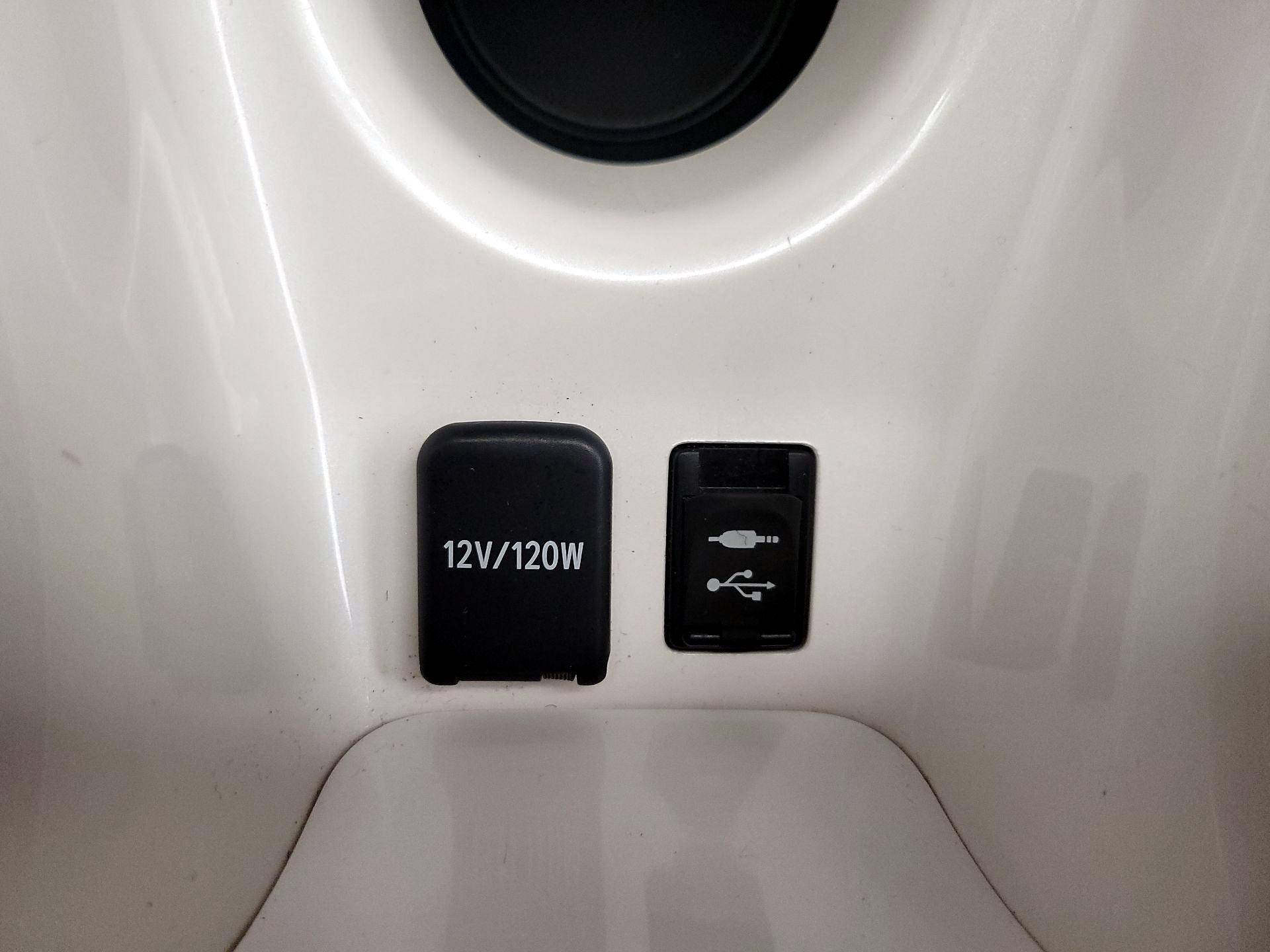 Thumbnail: 2017 Toyota Prius - 18