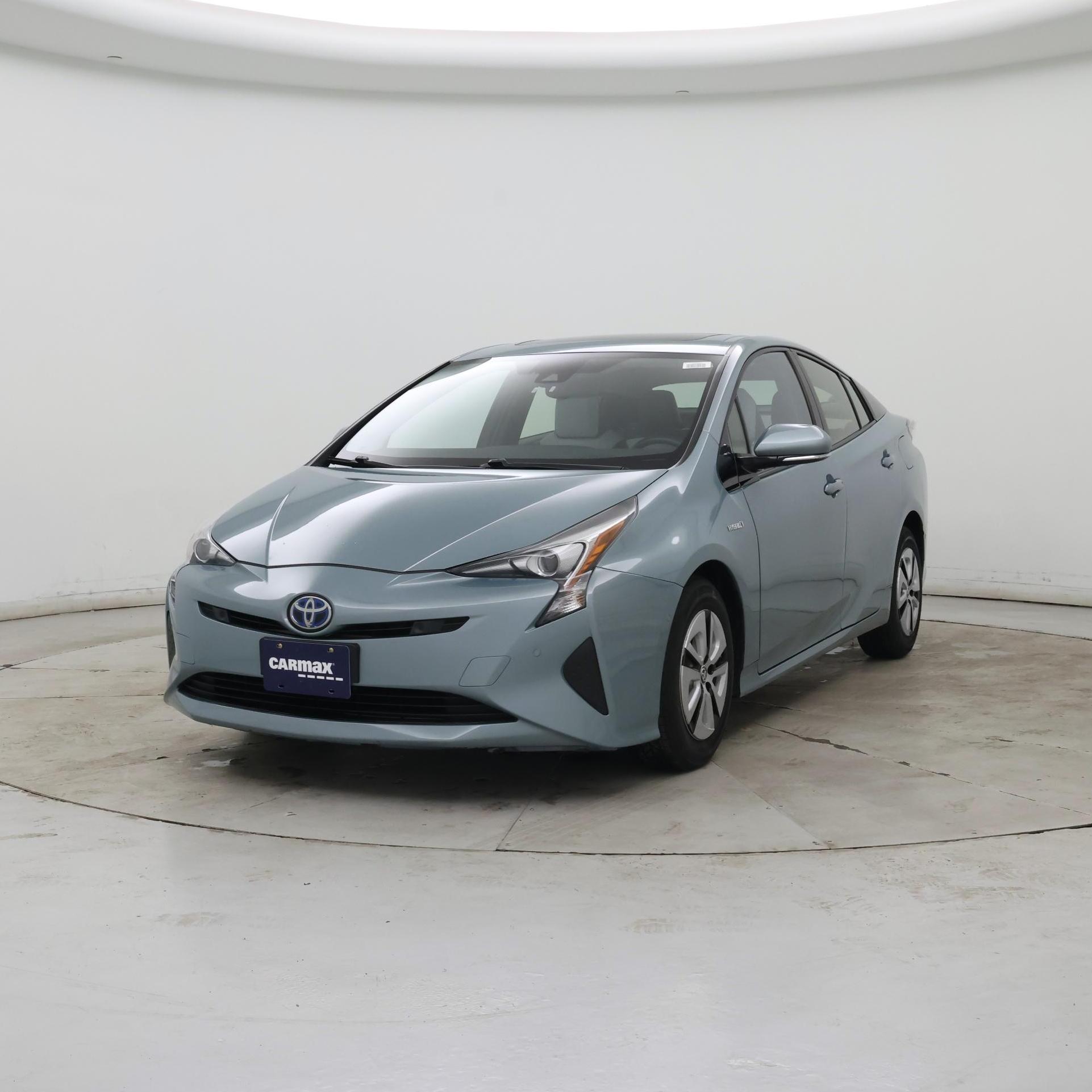 Thumbnail: 2017 Toyota Prius - 4