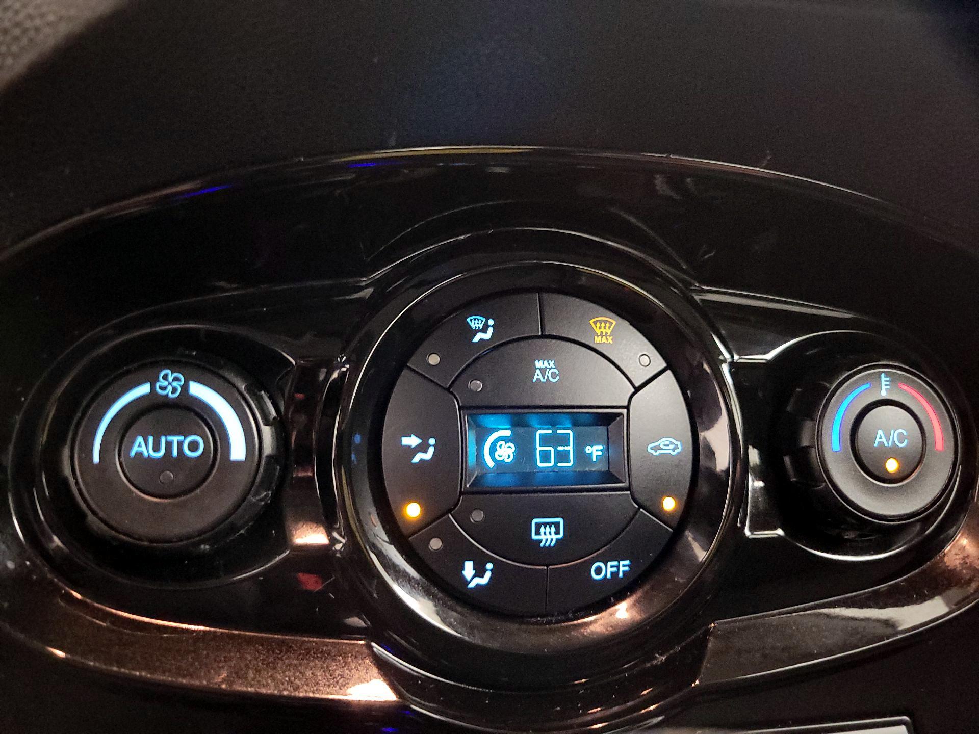 Thumbnail: 2019 Ford Fiesta - 17