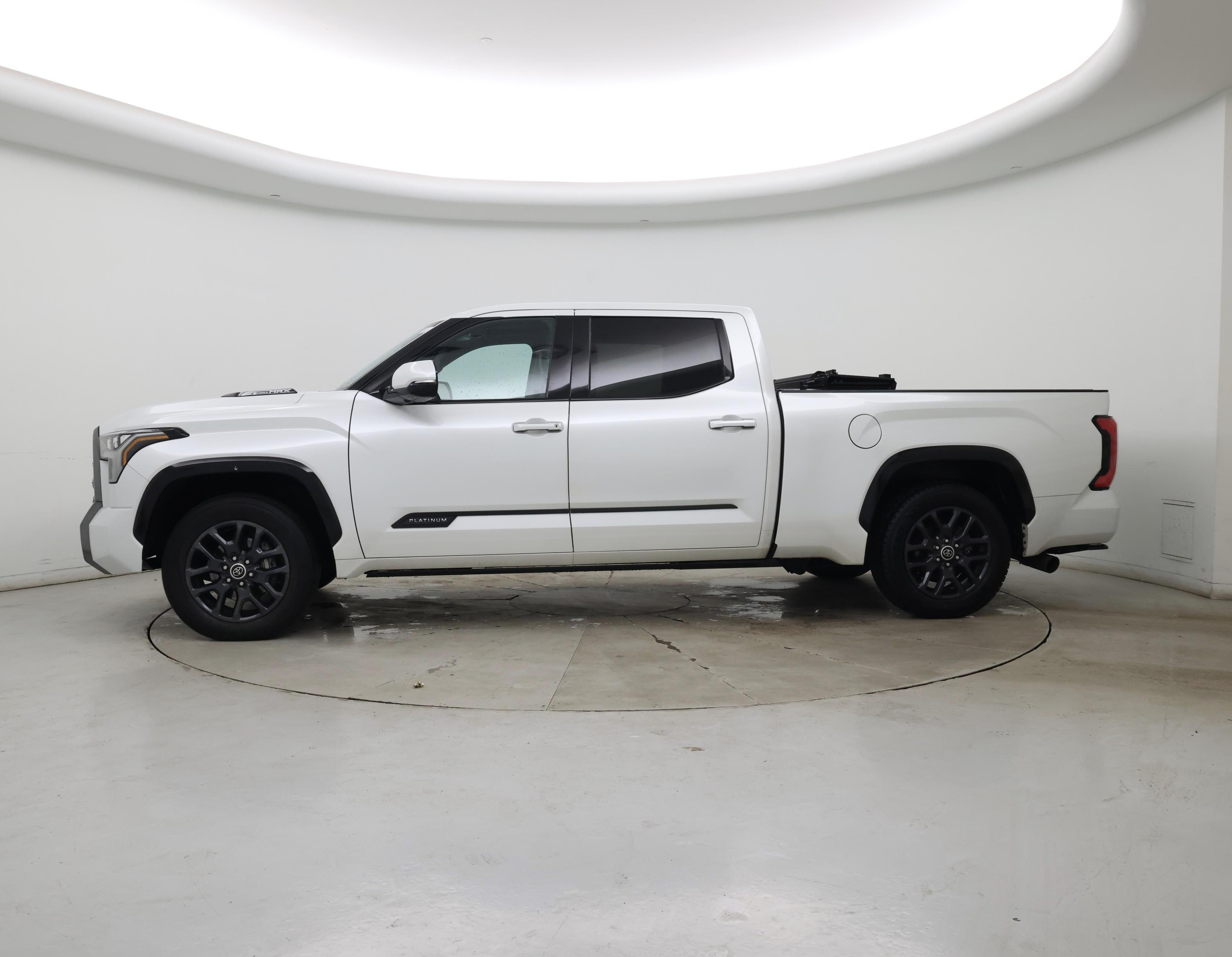 Thumbnail: 2022 Toyota Tundra - 3