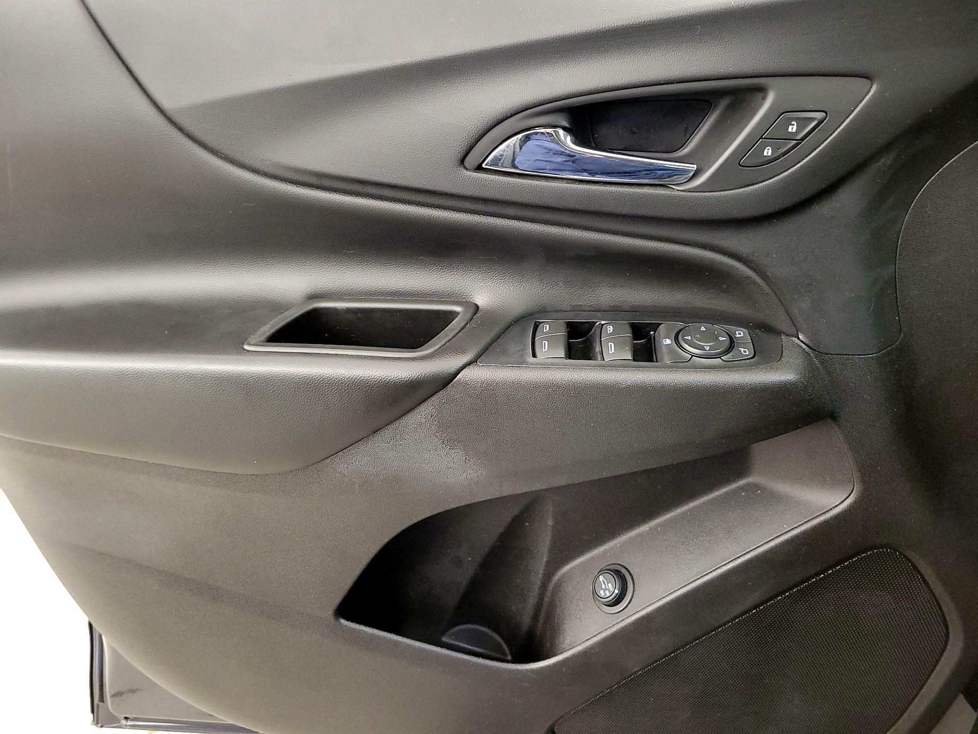 Thumbnail: 2018 Chevrolet Equinox - 12