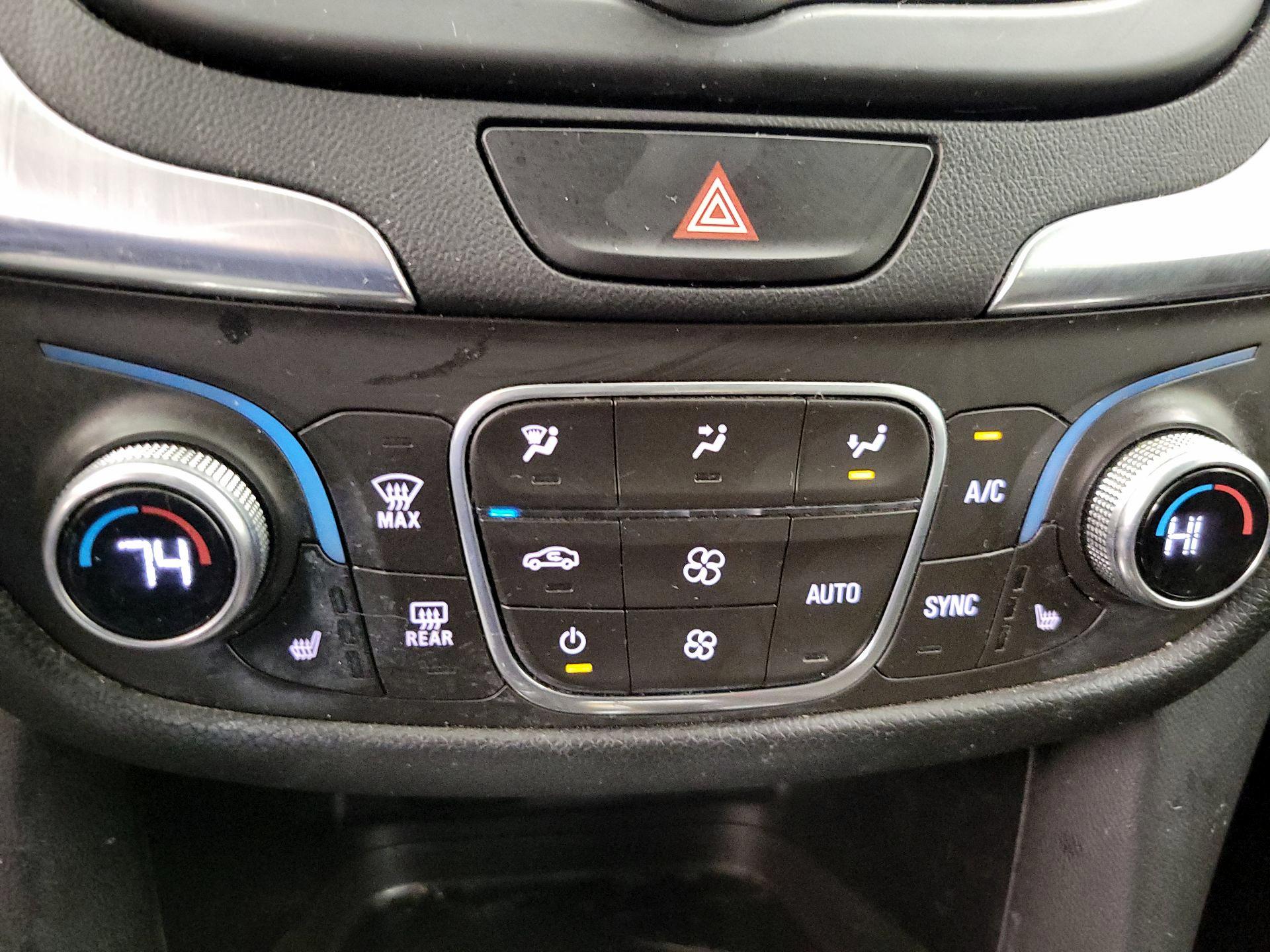 Thumbnail: 2018 Chevrolet Equinox - 16