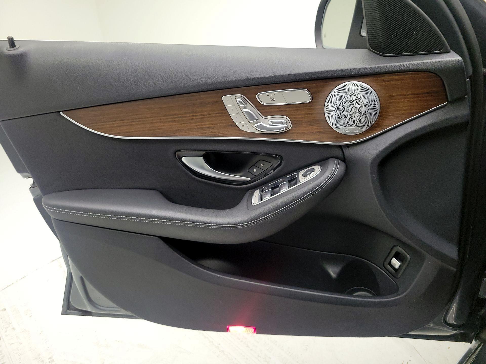 Thumbnail: 2021 Mercedes-Benz C-Class - 10