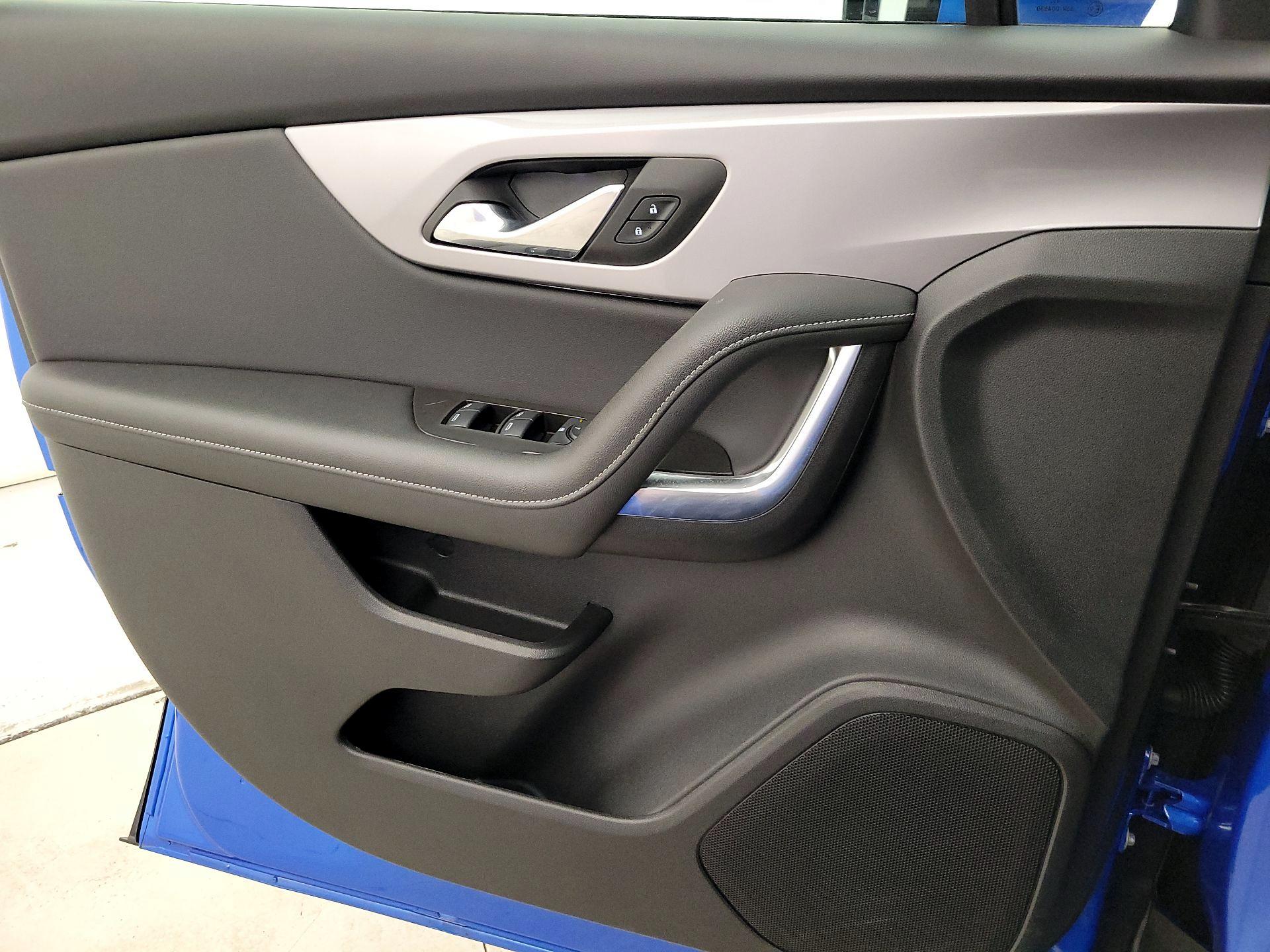 Thumbnail: 2025 Chevrolet Blazer - 12