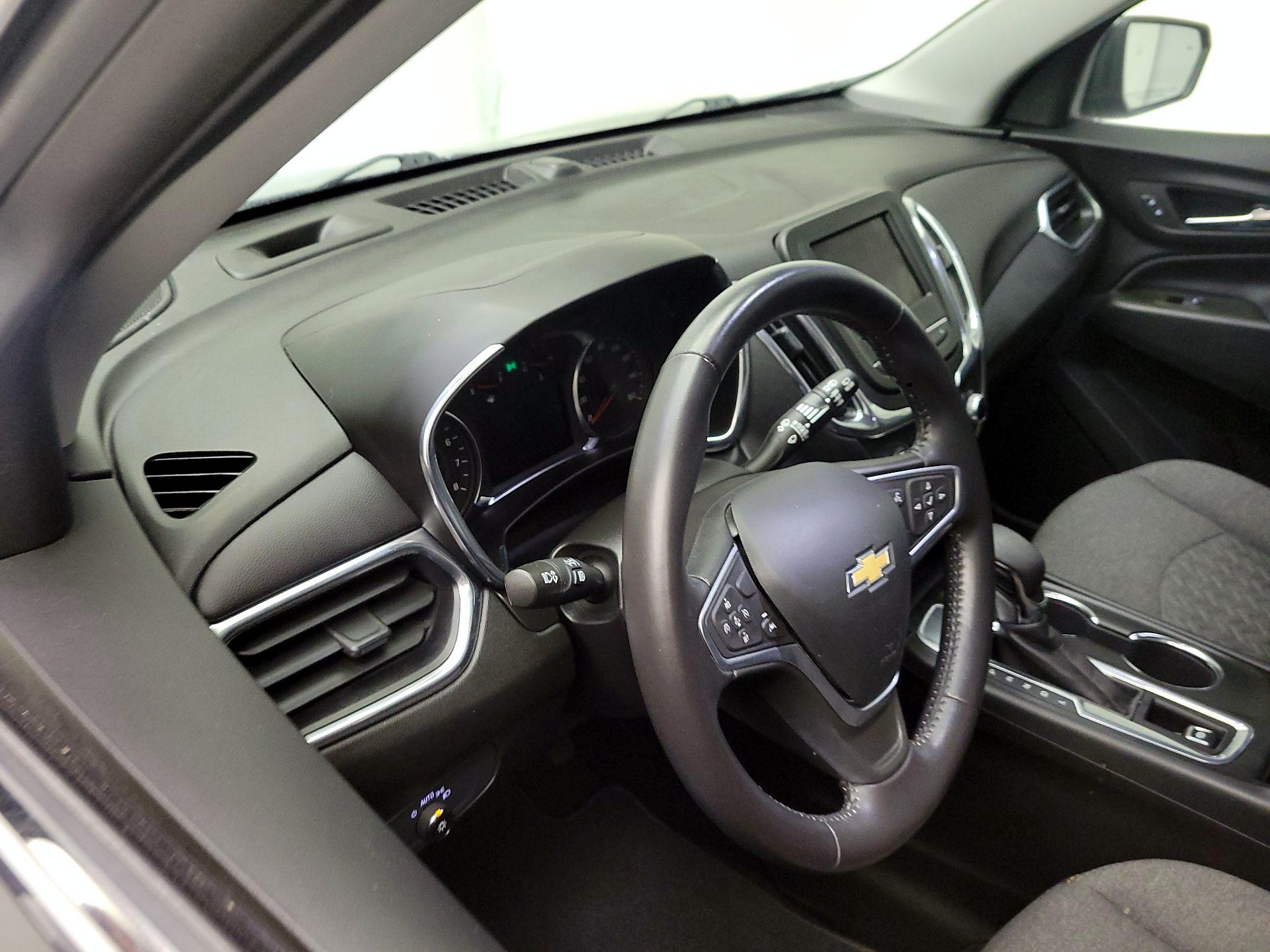 Thumbnail: 2022 Chevrolet Equinox - 8