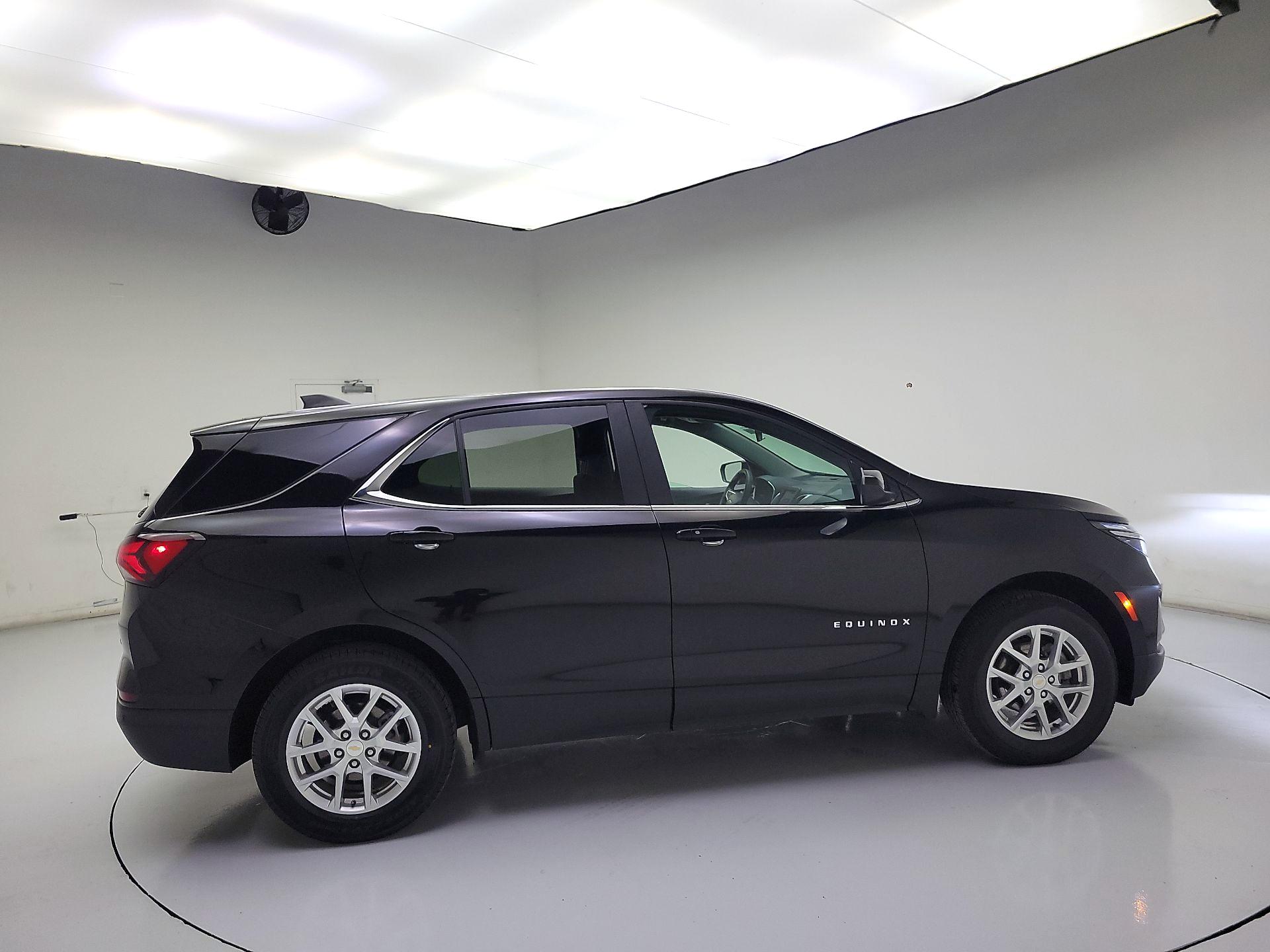 Thumbnail: 2024 Chevrolet Equinox - 4