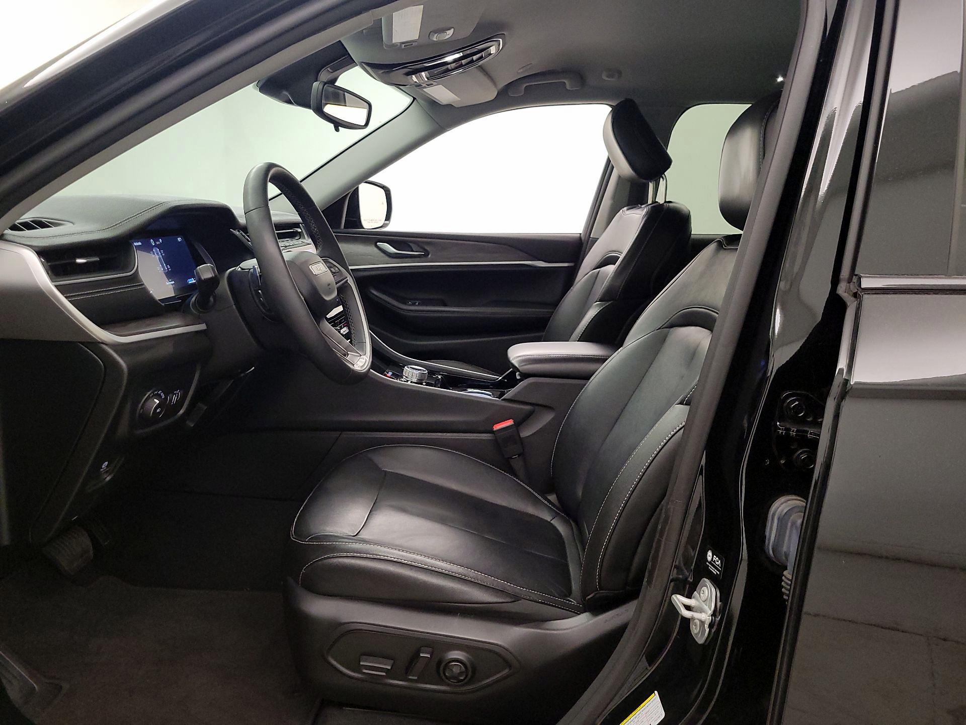 Thumbnail: 2023 Jeep Grand Cherokee - 11