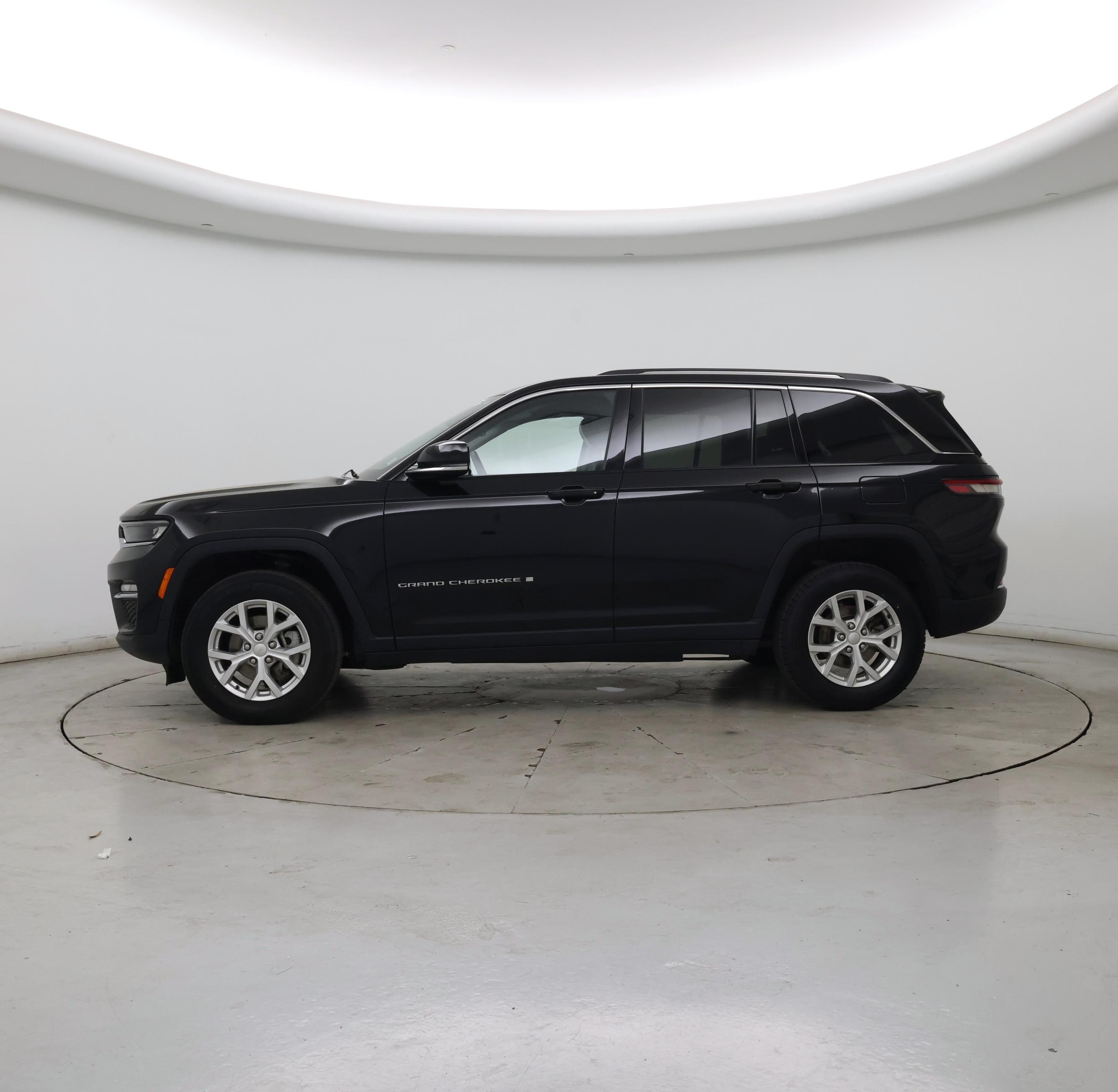 Thumbnail: 2023 Jeep Grand Cherokee - 3
