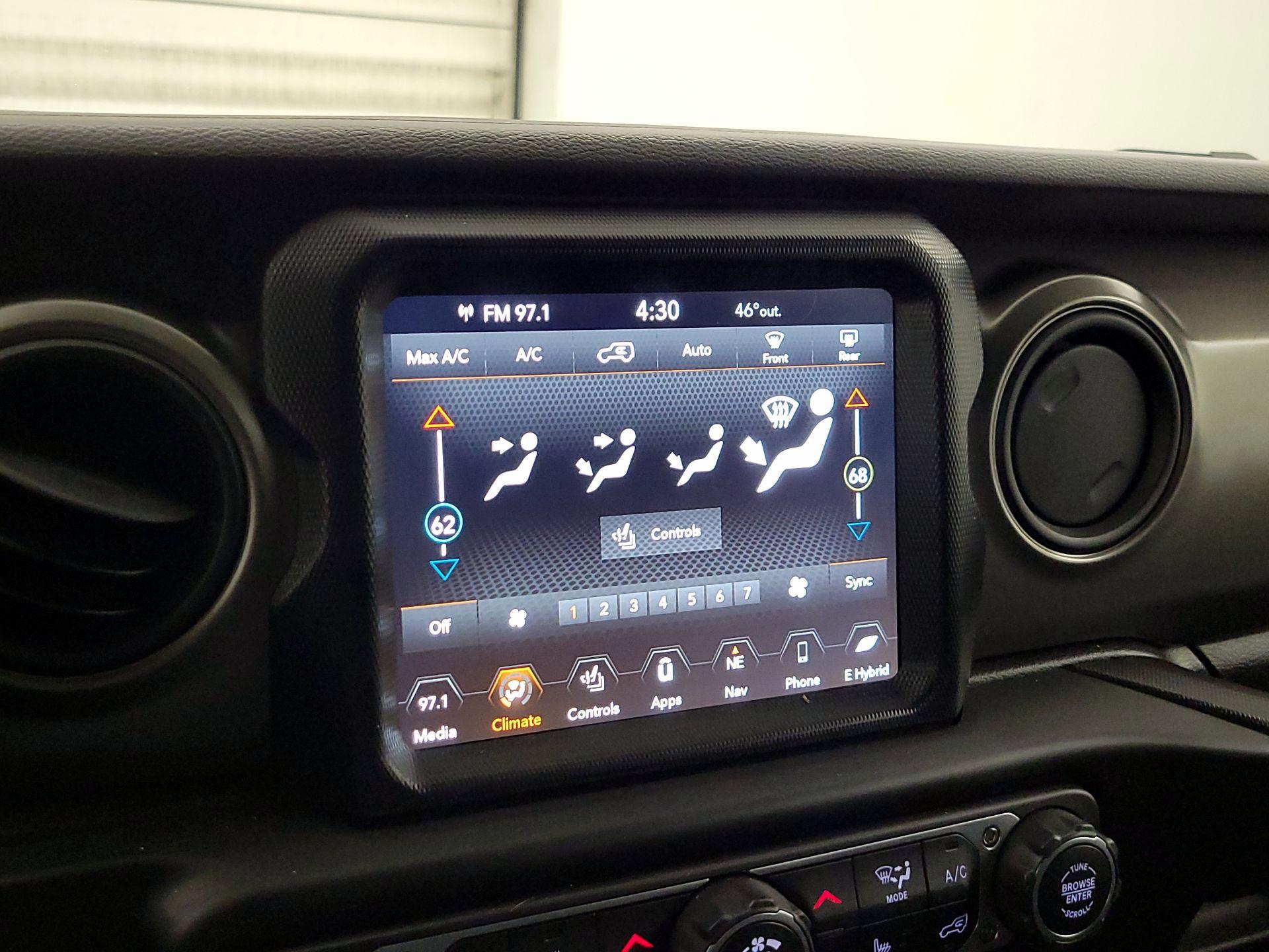 Thumbnail: 2023 Jeep Wrangler - 17