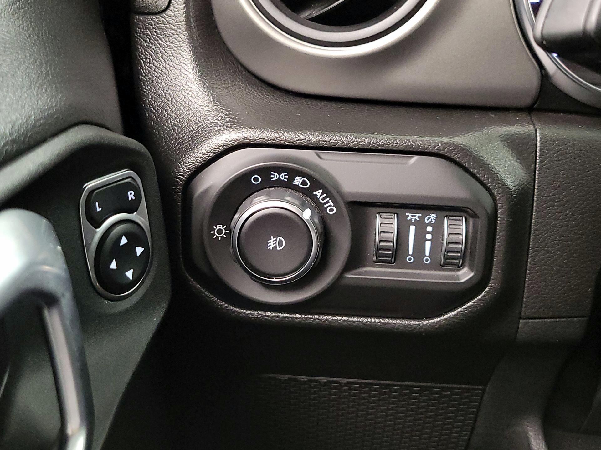 Thumbnail: 2022 Jeep Wrangler - 13