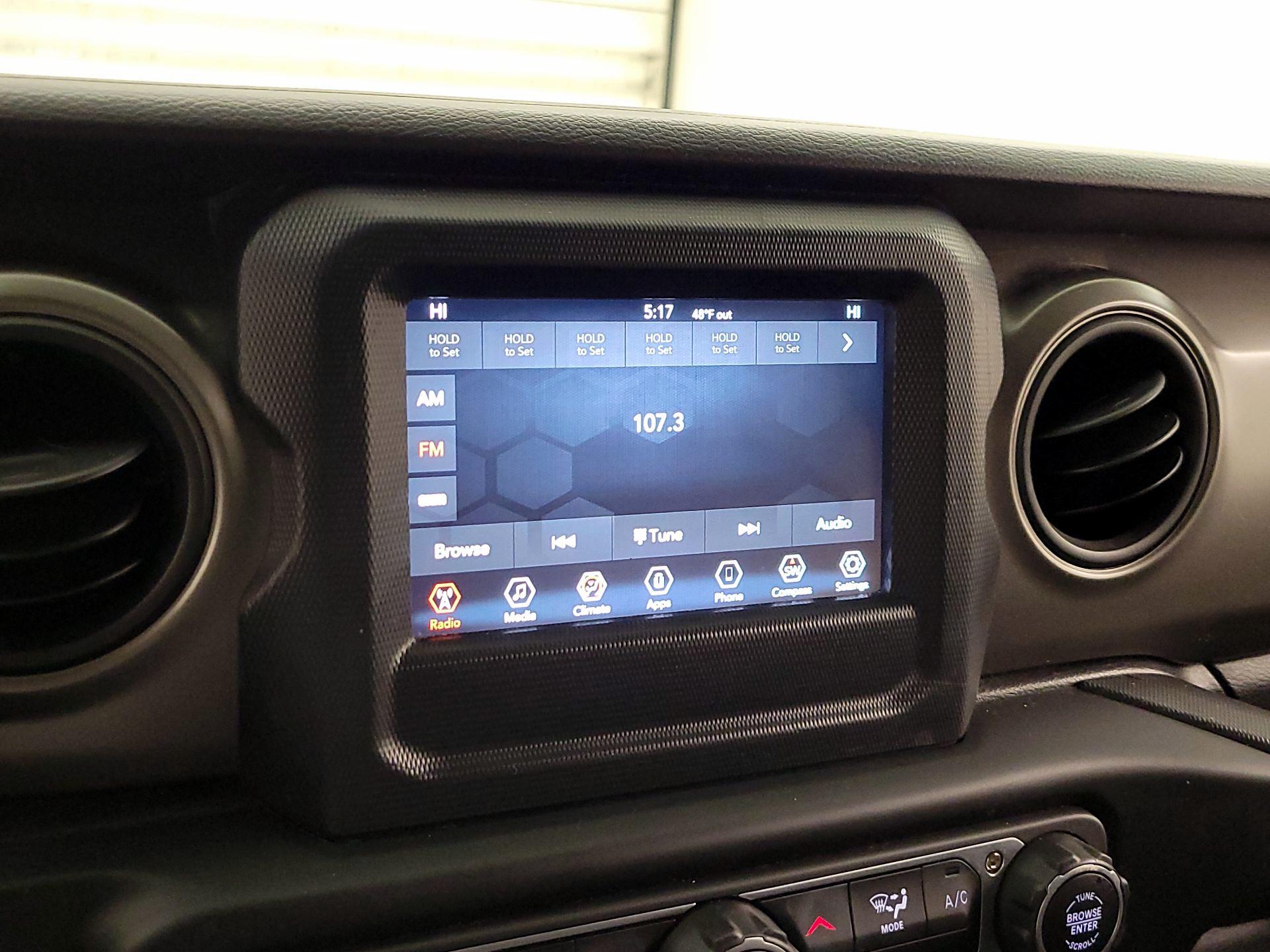 Thumbnail: 2022 Jeep Wrangler - 15