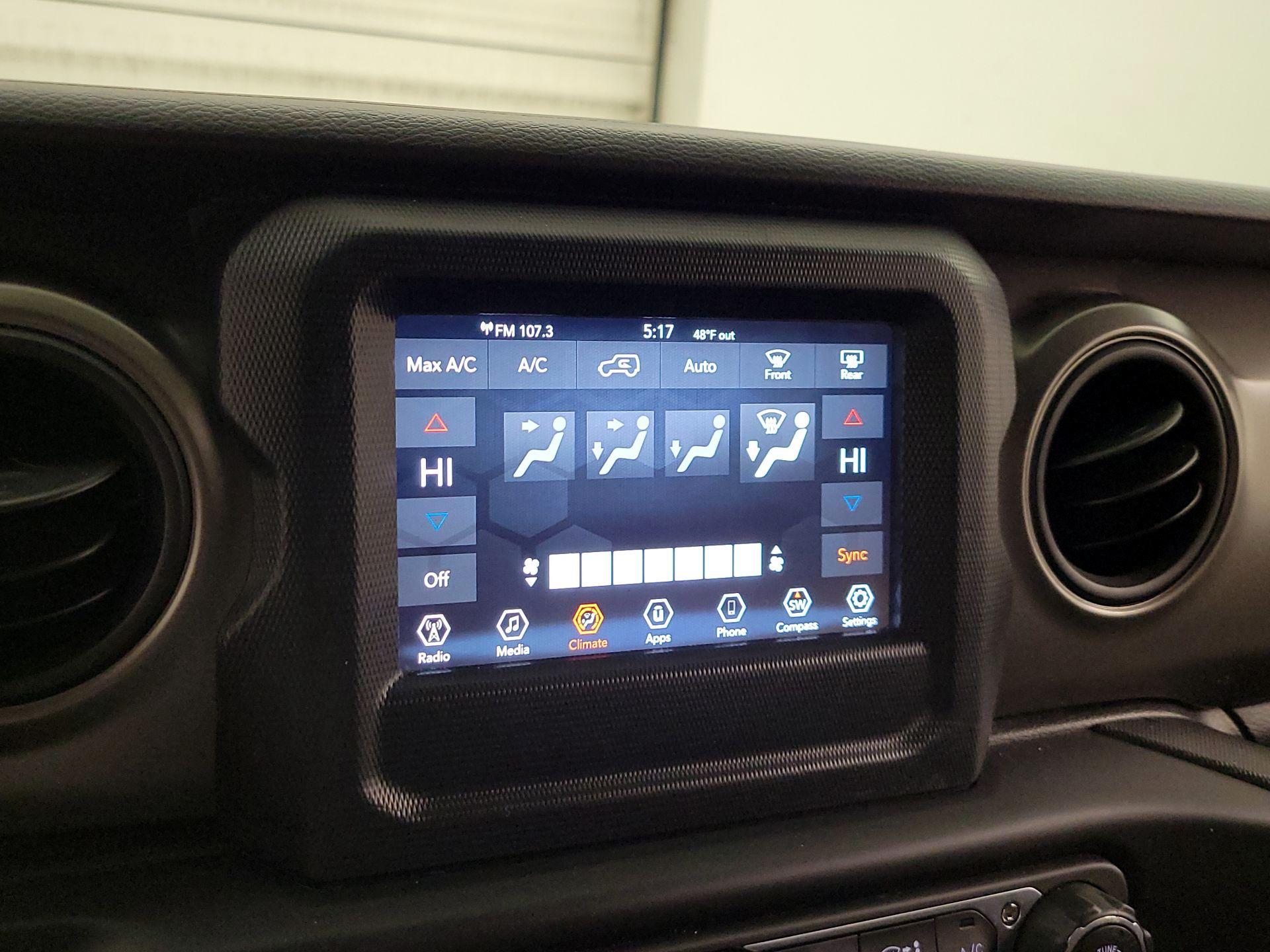 Thumbnail: 2022 Jeep Wrangler - 16