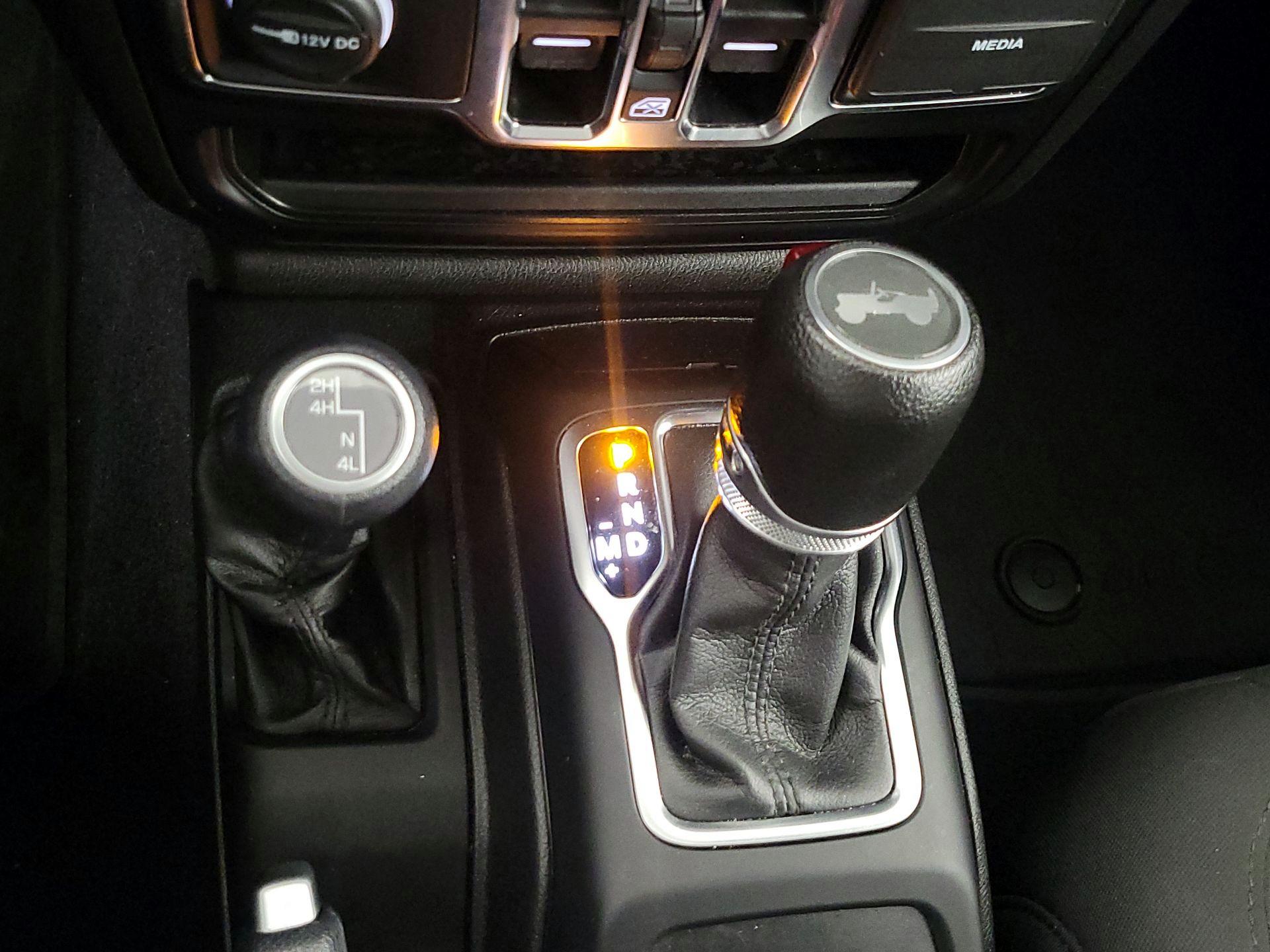 Thumbnail: 2022 Jeep Wrangler - 17