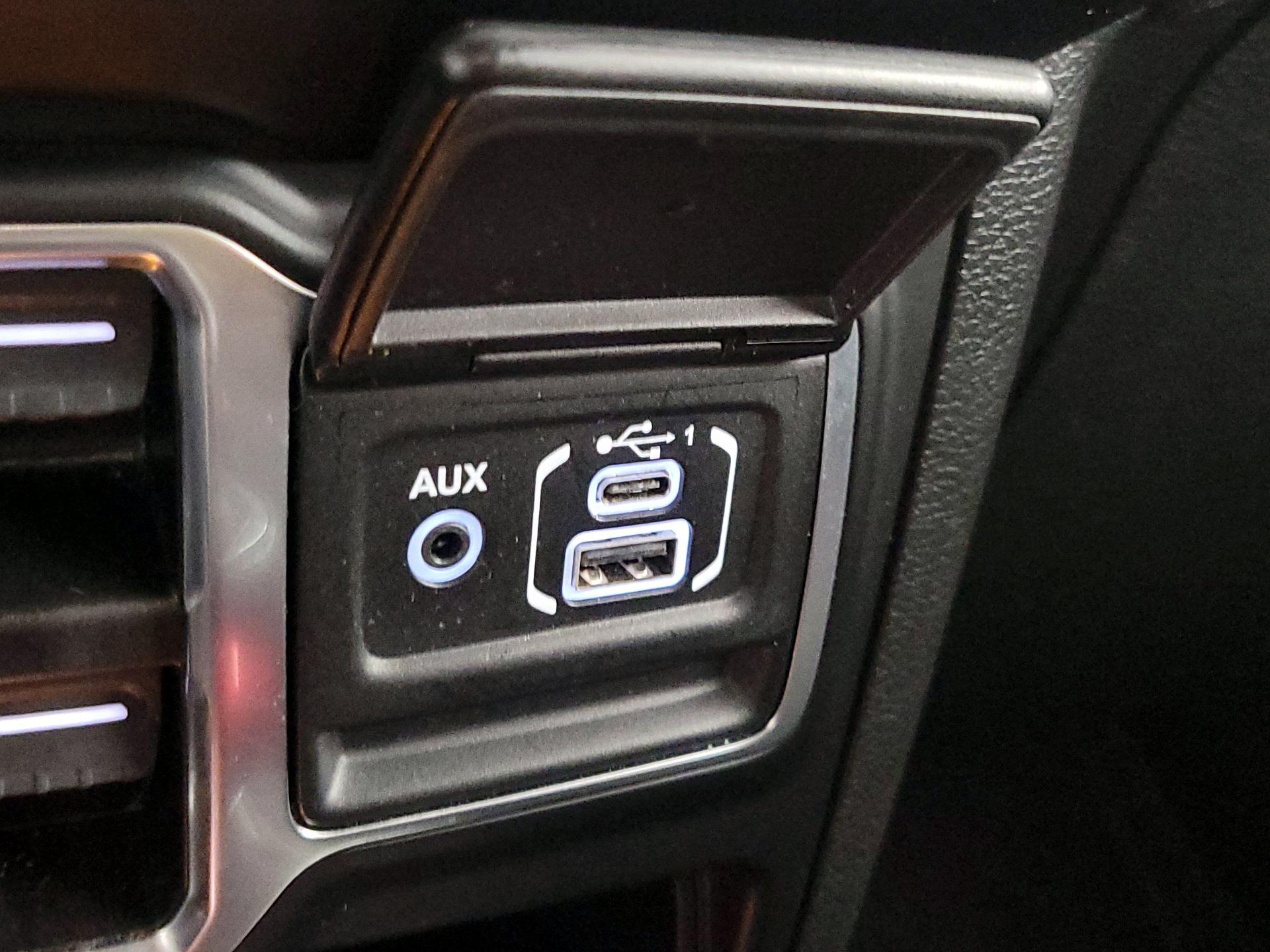 Thumbnail: 2022 Jeep Wrangler - 18