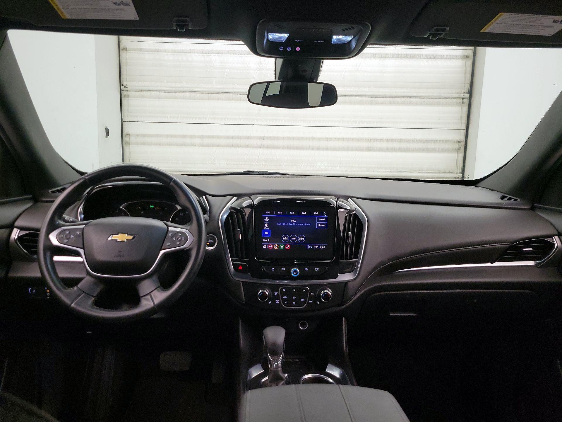 Thumbnail: 2023 Chevrolet Traverse - 9
