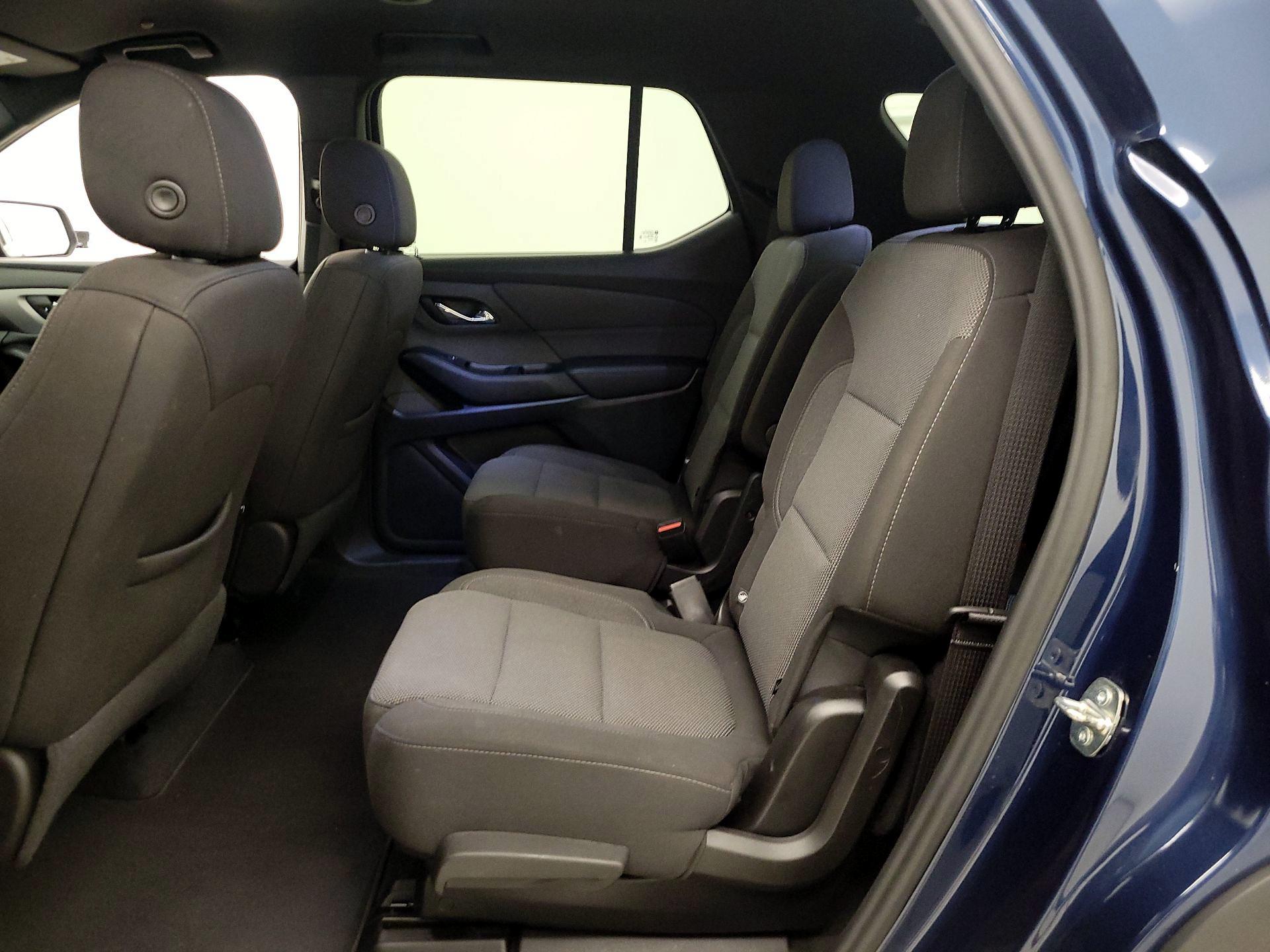 Thumbnail: 2023 Chevrolet Traverse - 19