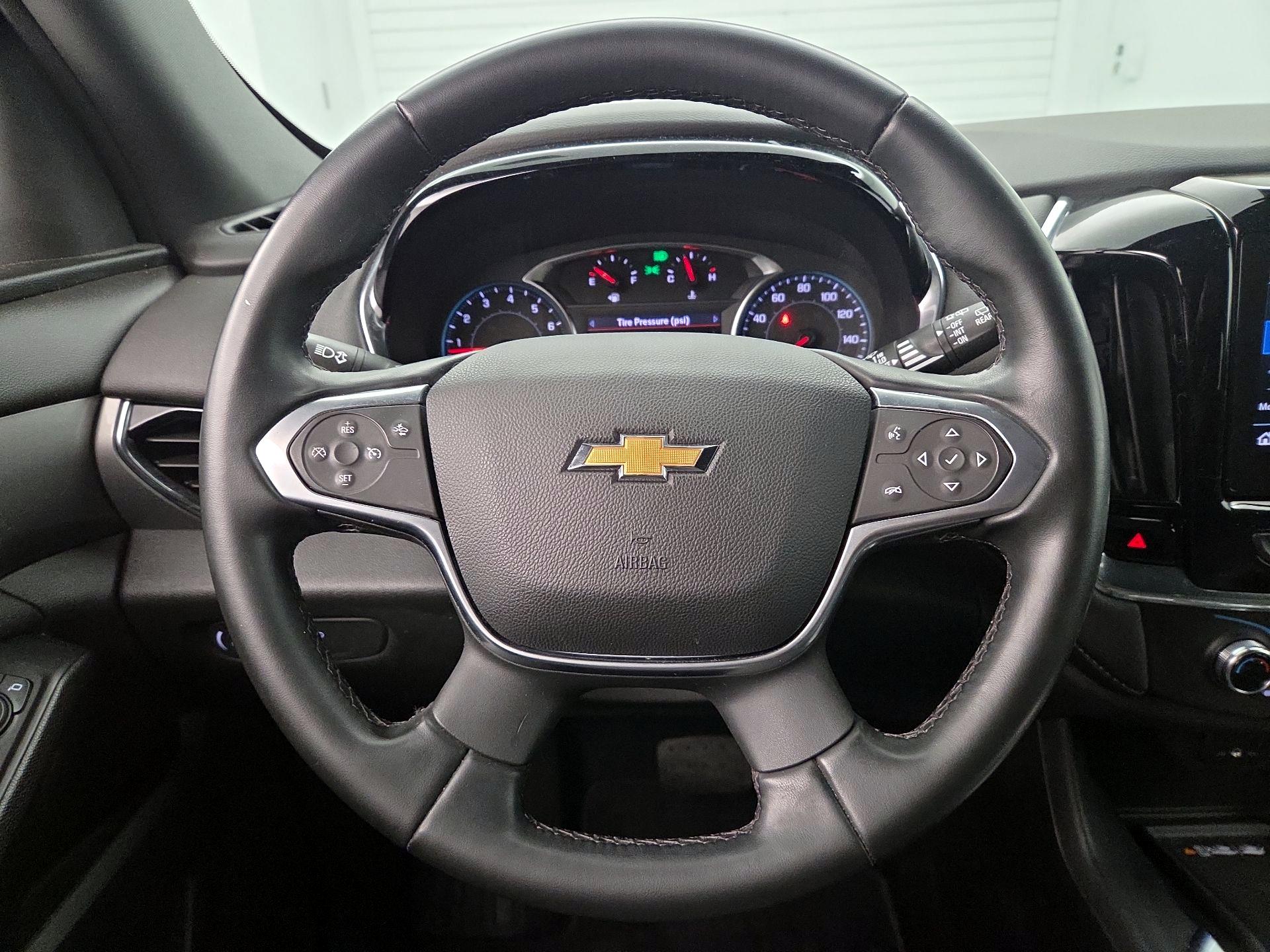 Thumbnail: 2023 Chevrolet Traverse - 10