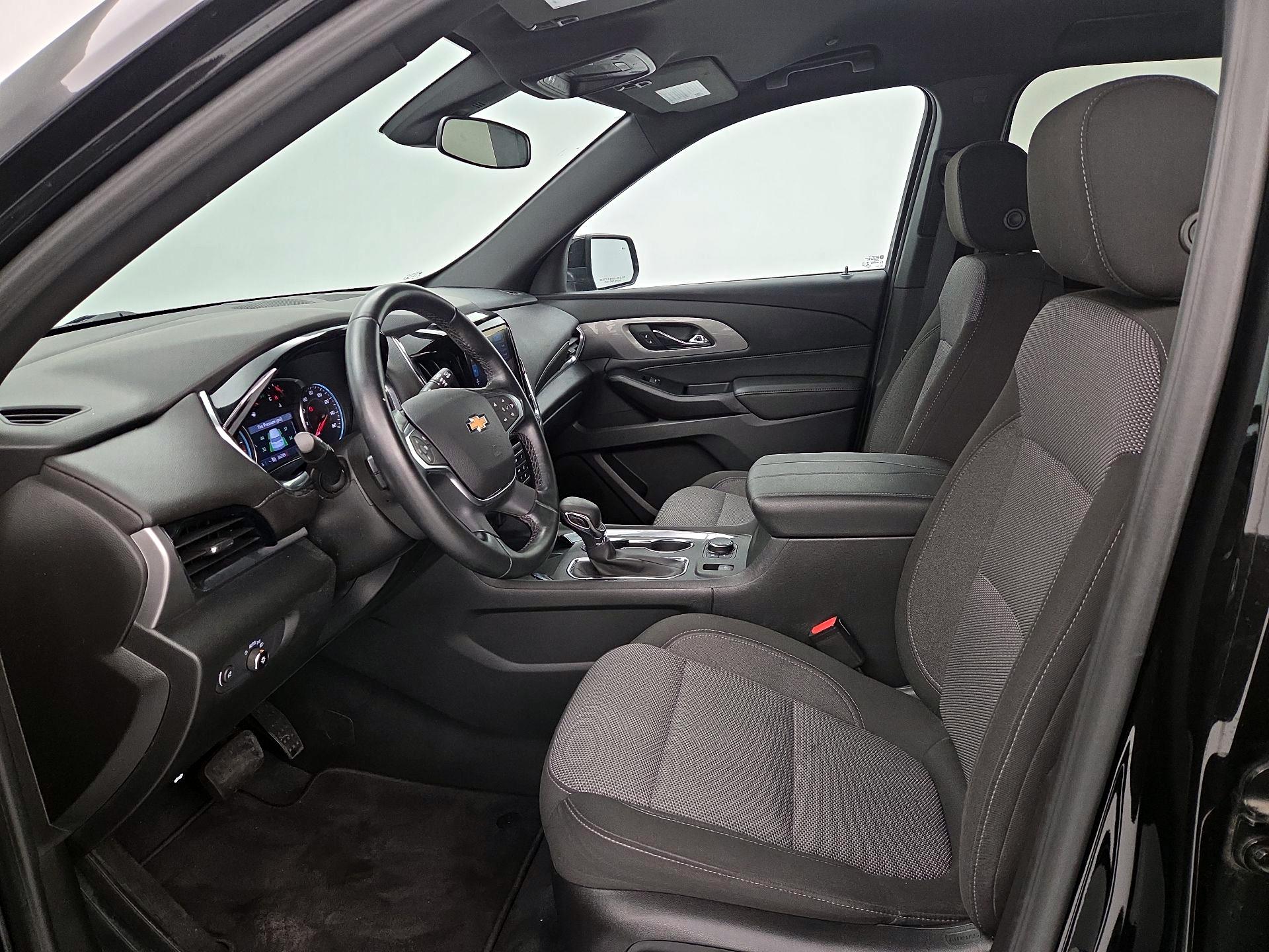 Thumbnail: 2023 Chevrolet Traverse - 11