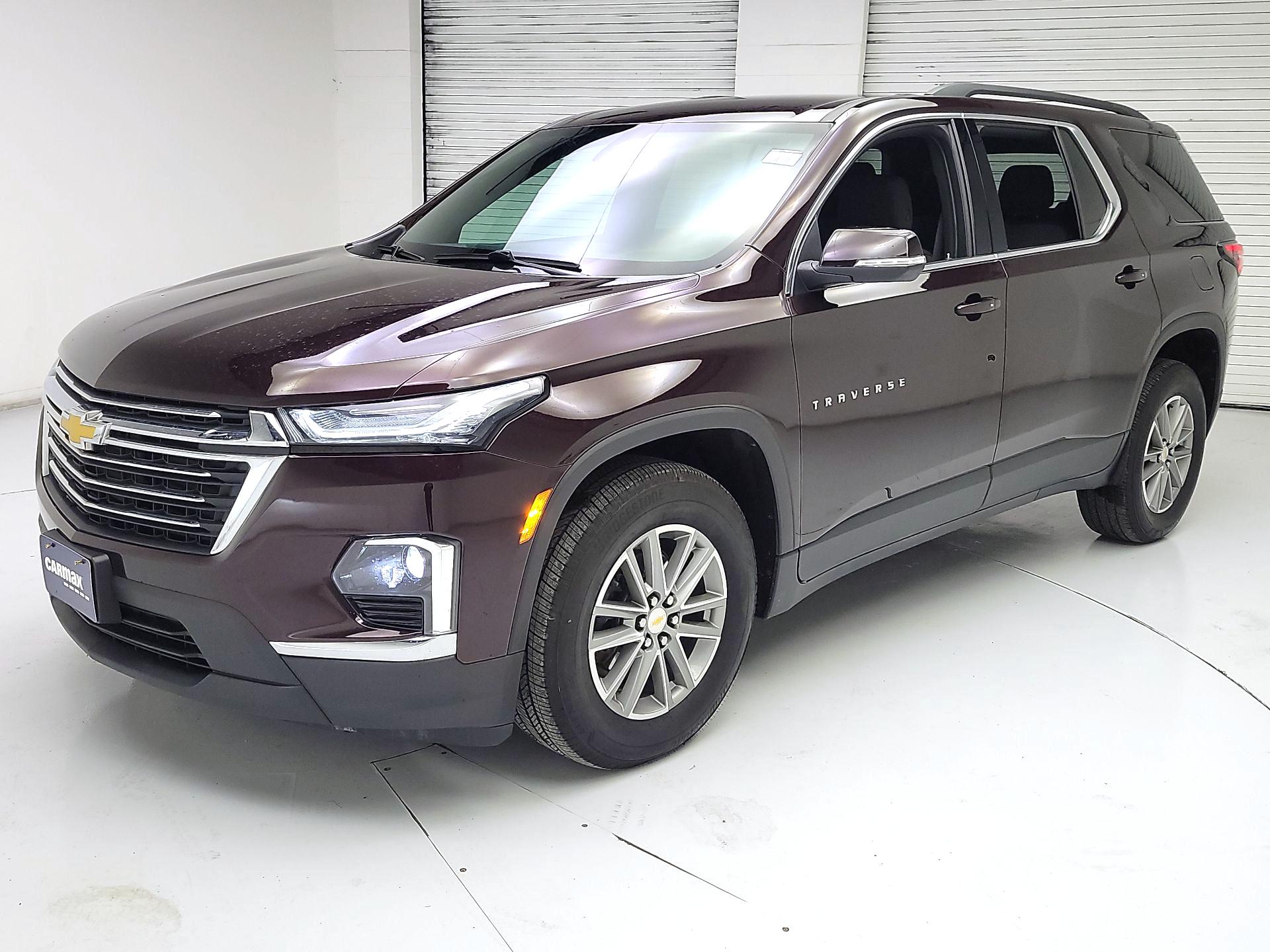 Thumbnail: 2023 Chevrolet Traverse - 3