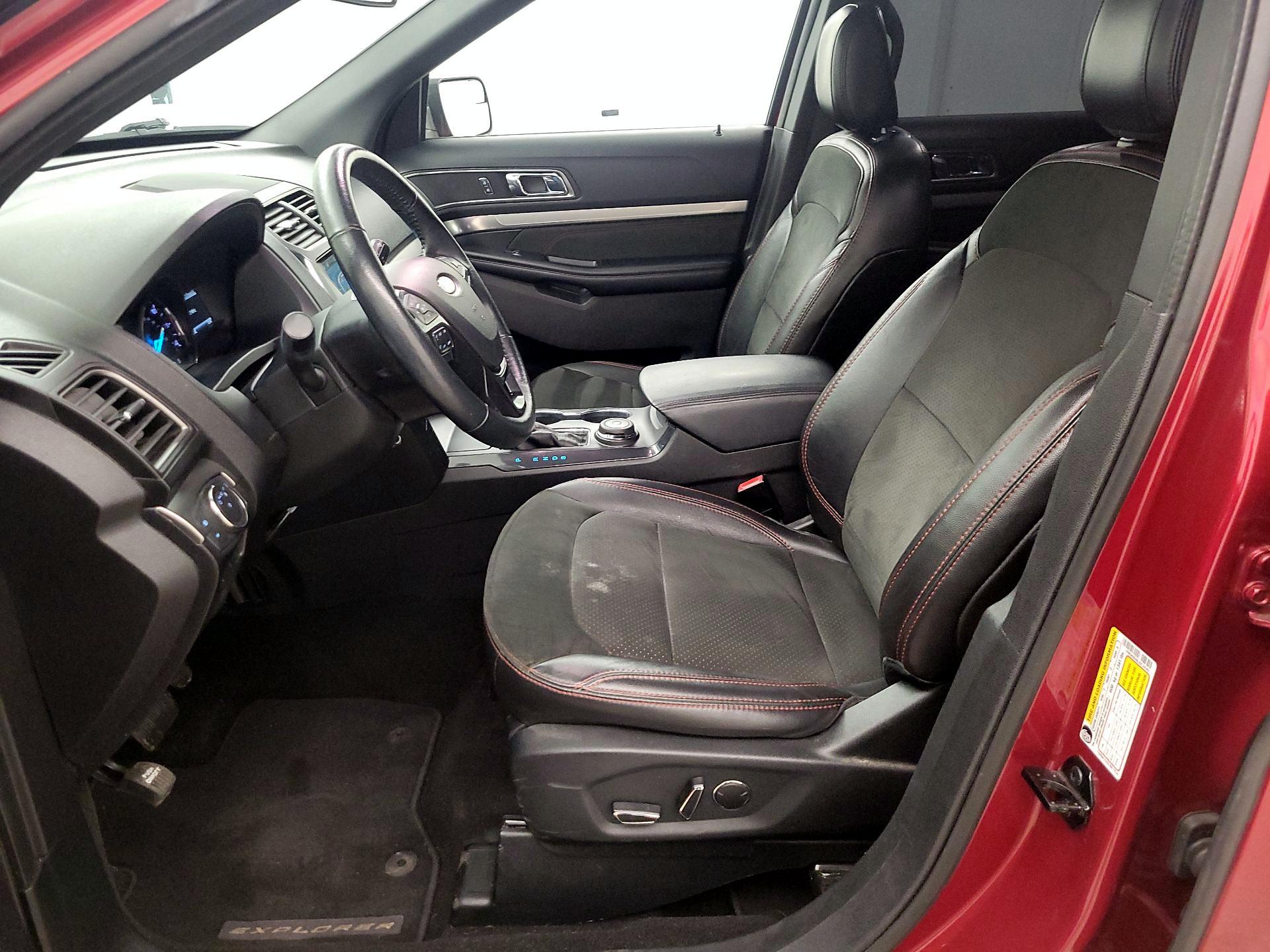 Thumbnail: 2018 Ford Explorer - 11