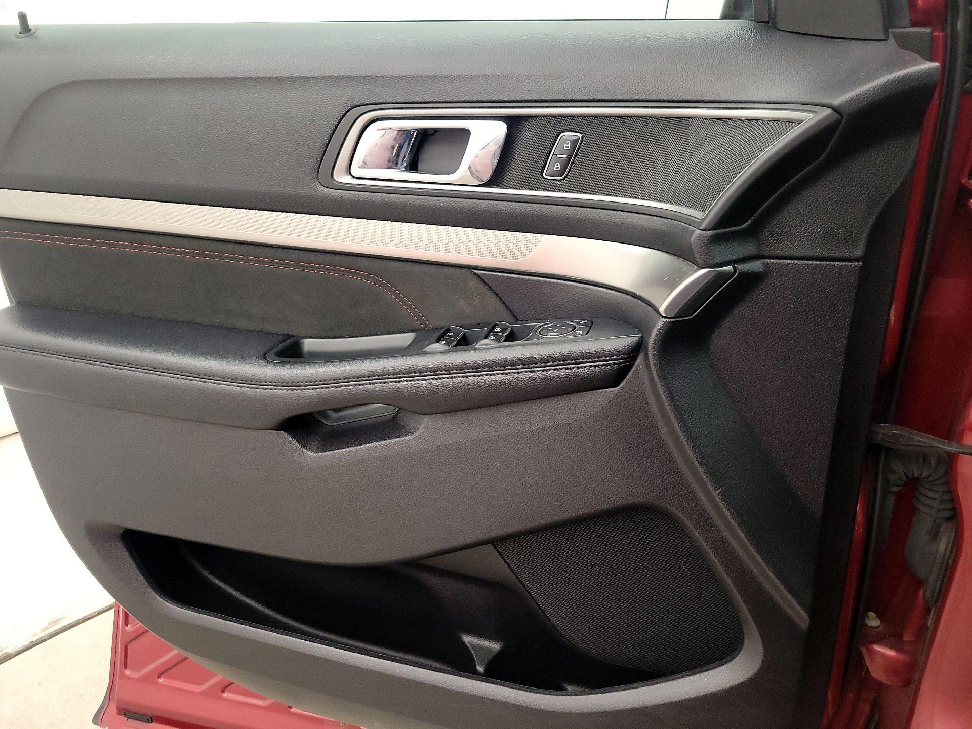 Thumbnail: 2018 Ford Explorer - 12