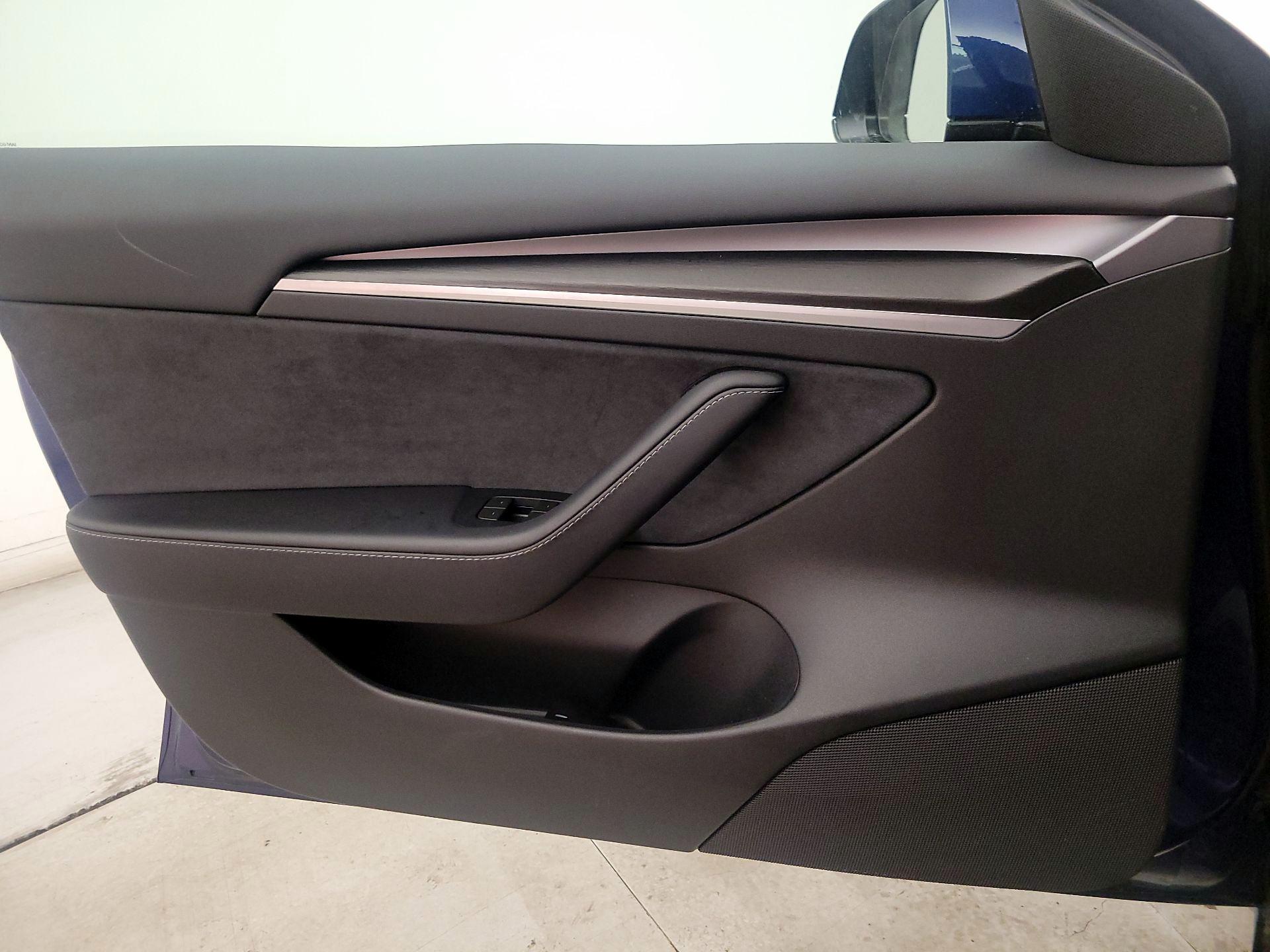 Thumbnail: 2023 Tesla Model 3 - 12