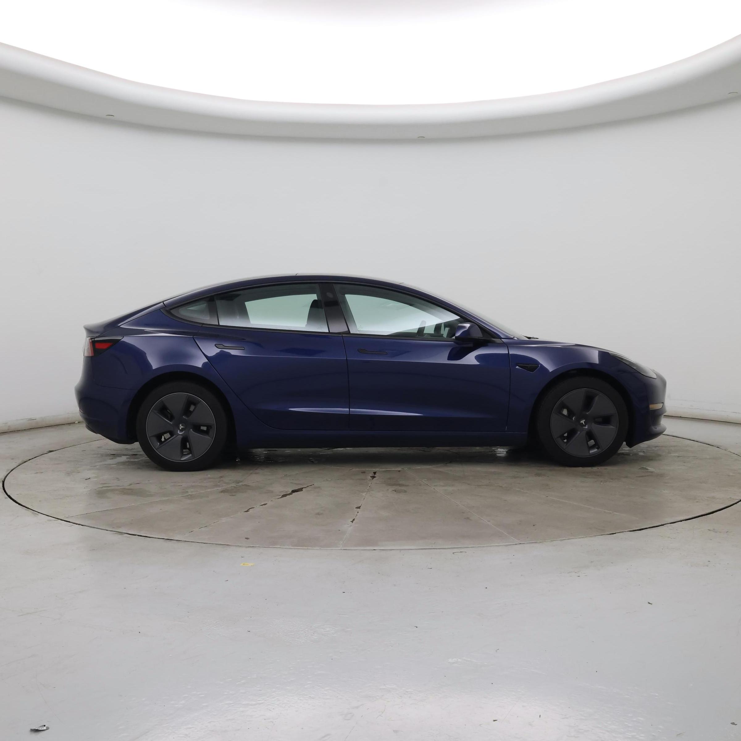 Thumbnail: 2023 Tesla Model 3 - 7