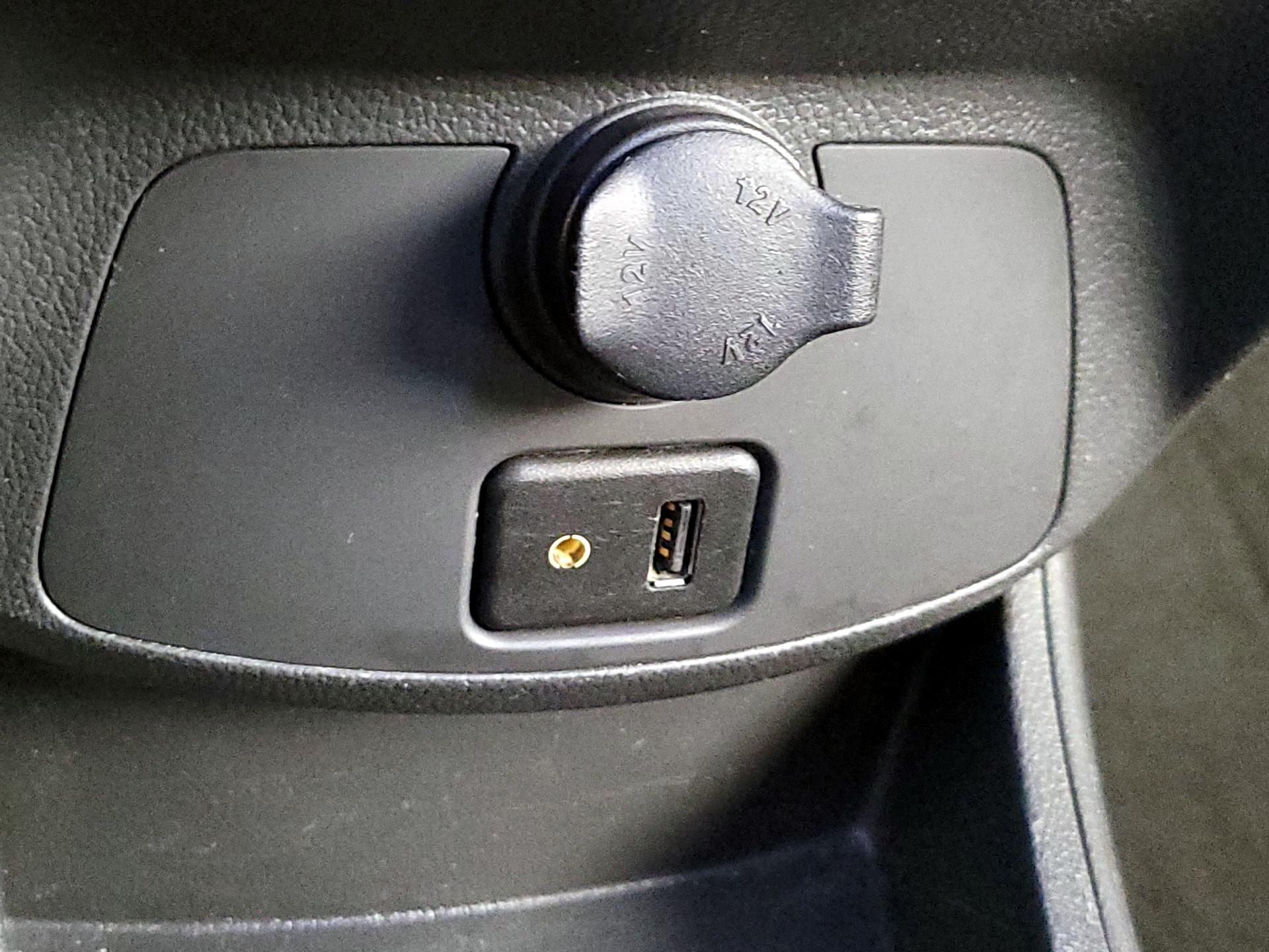 Thumbnail: 2015 Chevrolet Spark - 17