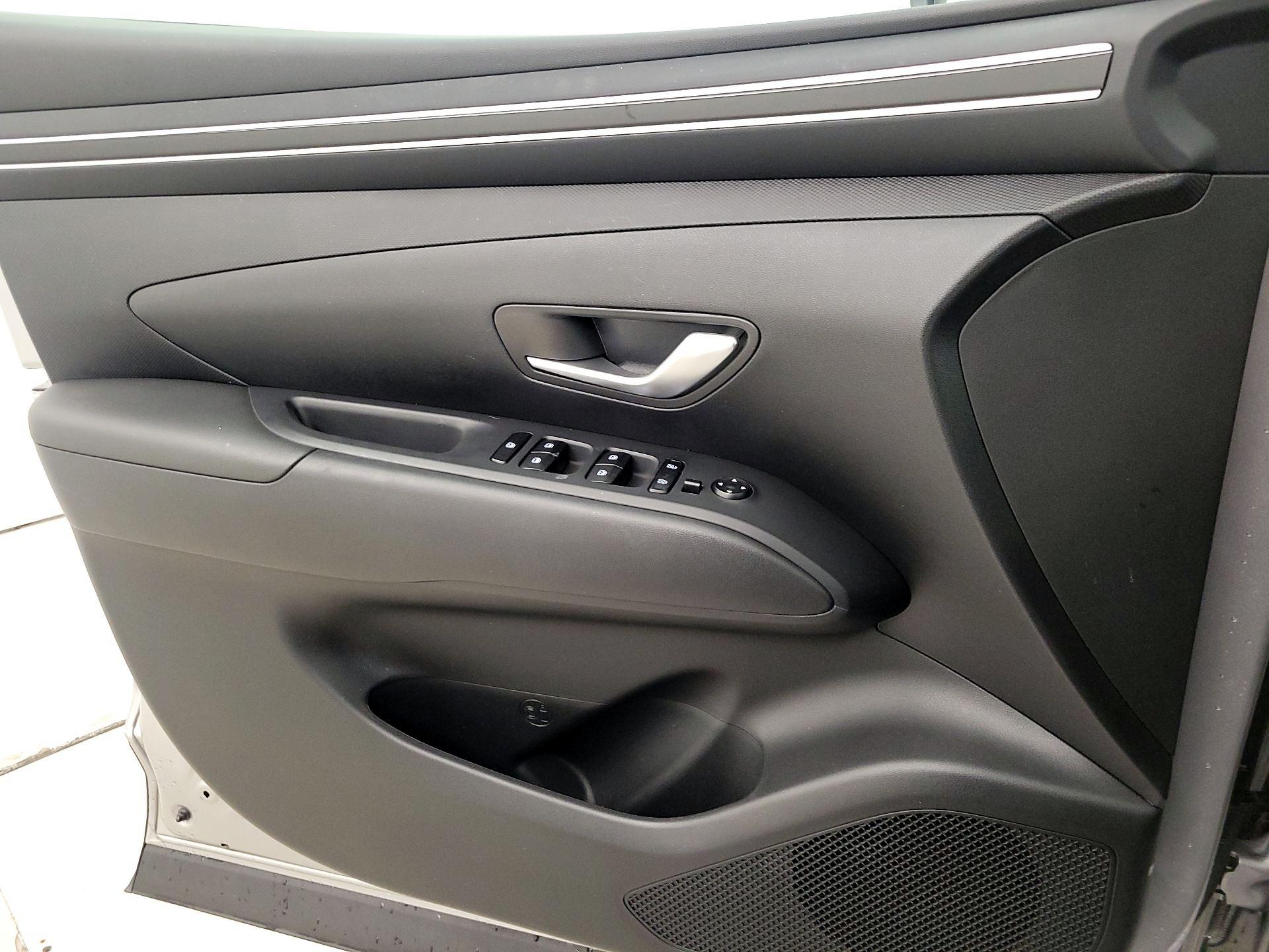 Thumbnail: 2023 Hyundai Tucson - 12