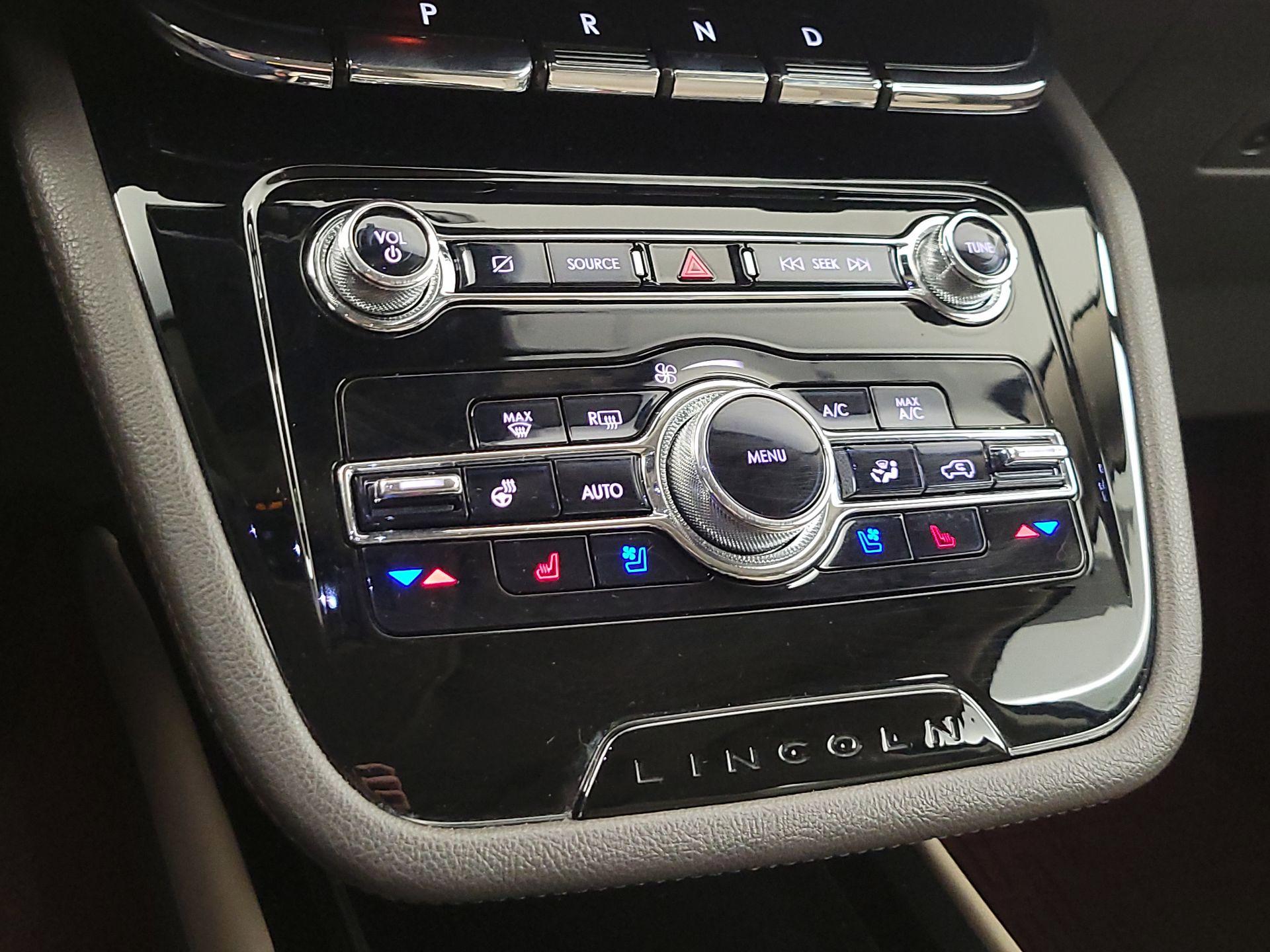 Thumbnail: 2021 Lincoln Corsair - 17