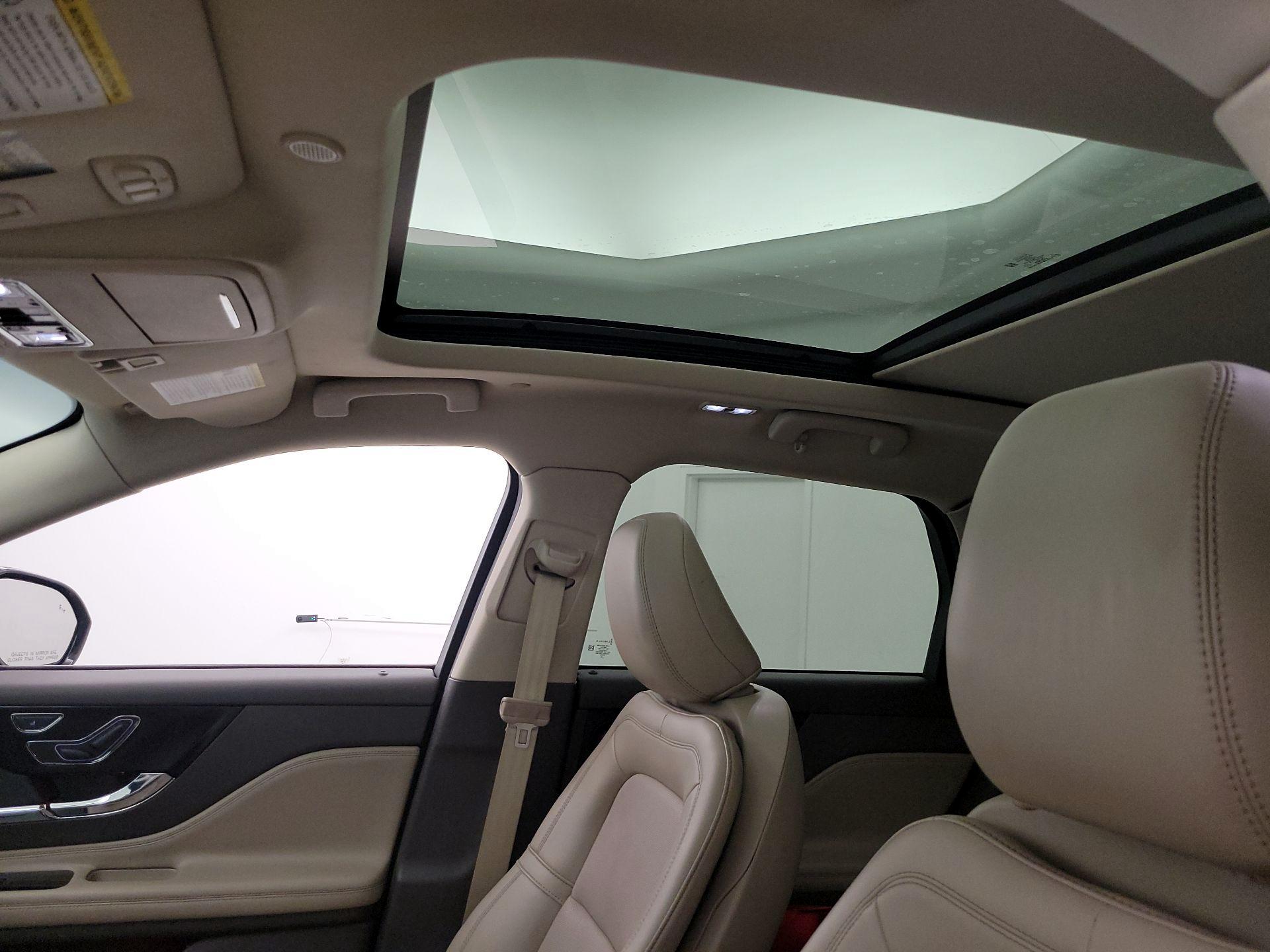 Thumbnail: 2021 Lincoln Corsair - 20