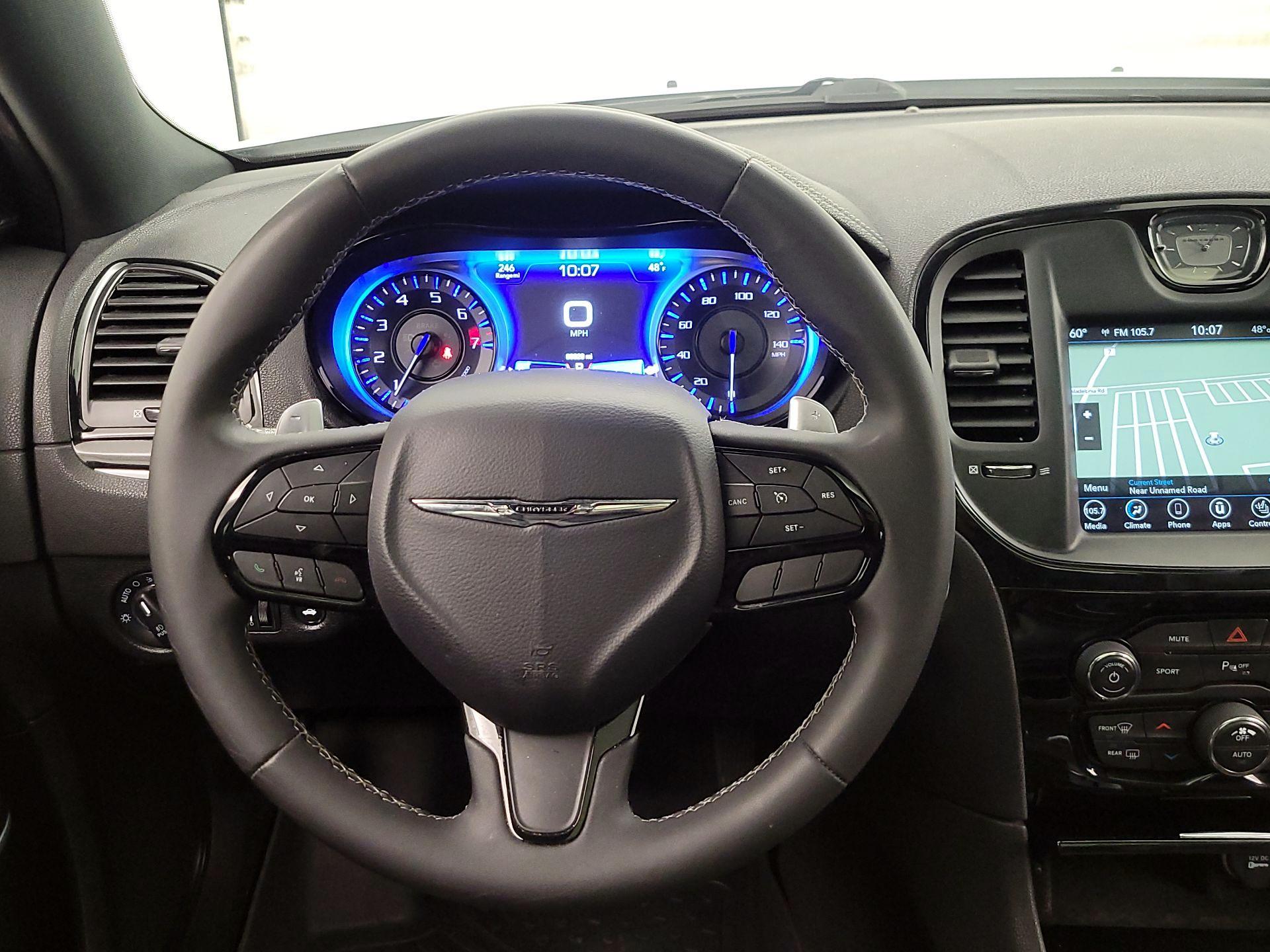 Thumbnail: 2023 Chrysler 300 - 10