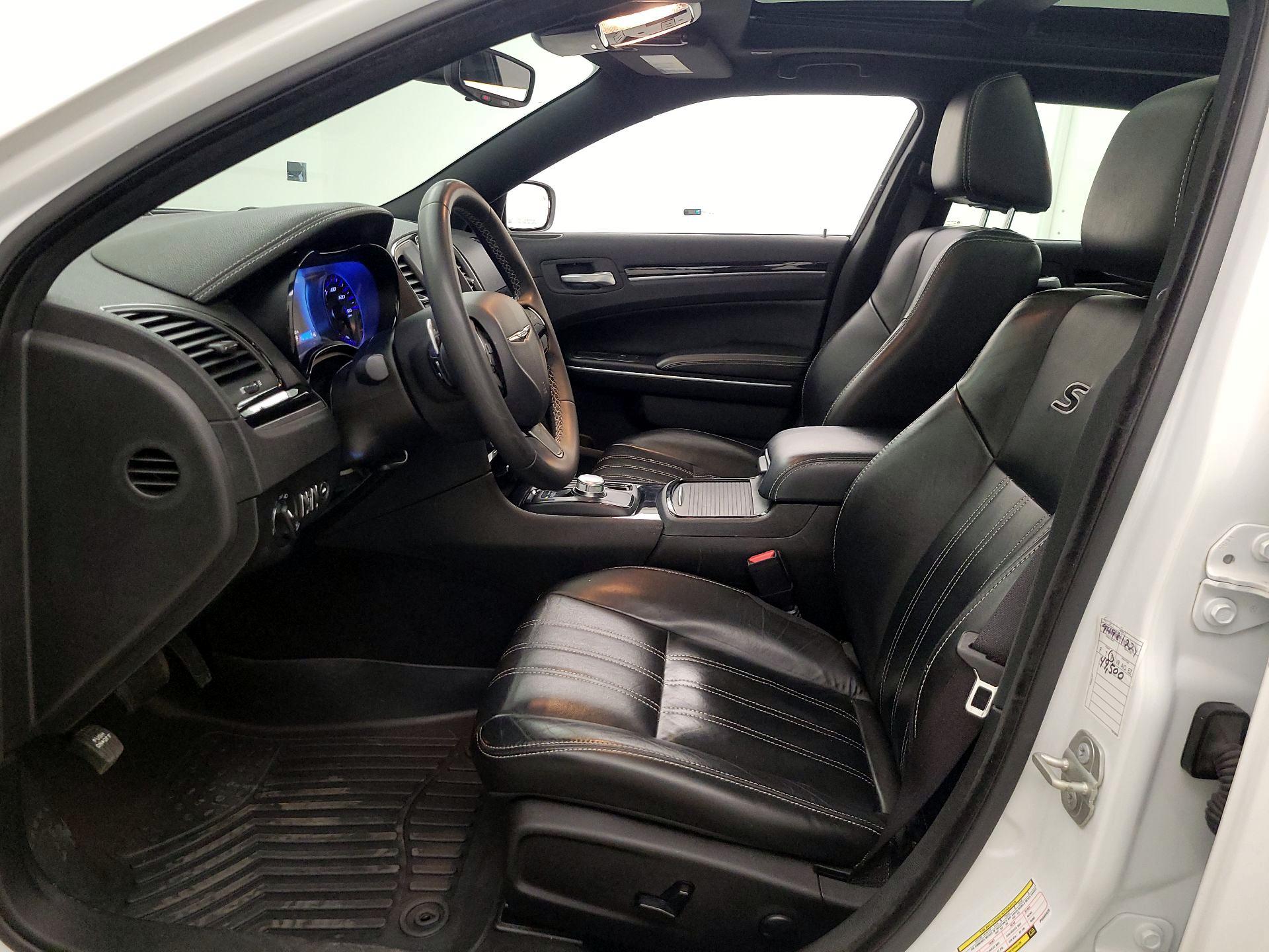 Thumbnail: 2023 Chrysler 300 - 11